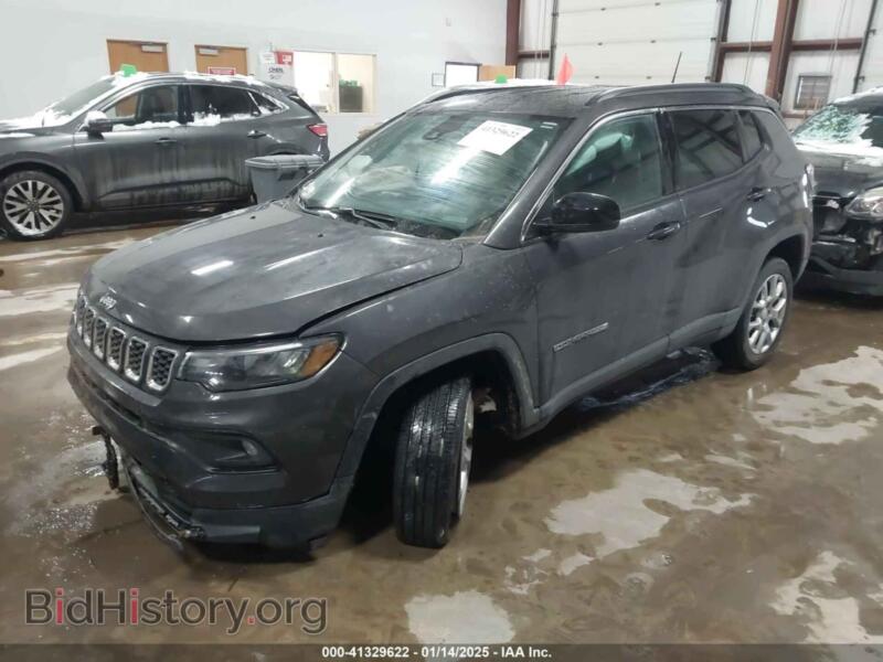 2024 Jeep COMPASS (VIN 3C4NJDFN9RT120859) — photo 2 of 16