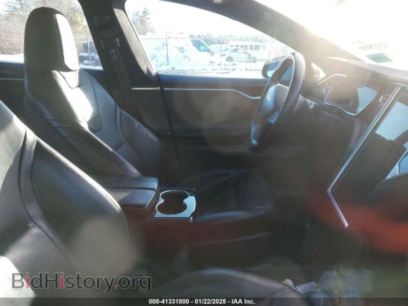 2016 Tesla MODEL S (VIN 5YJSA1E45GF124011) — фото 5 из 17