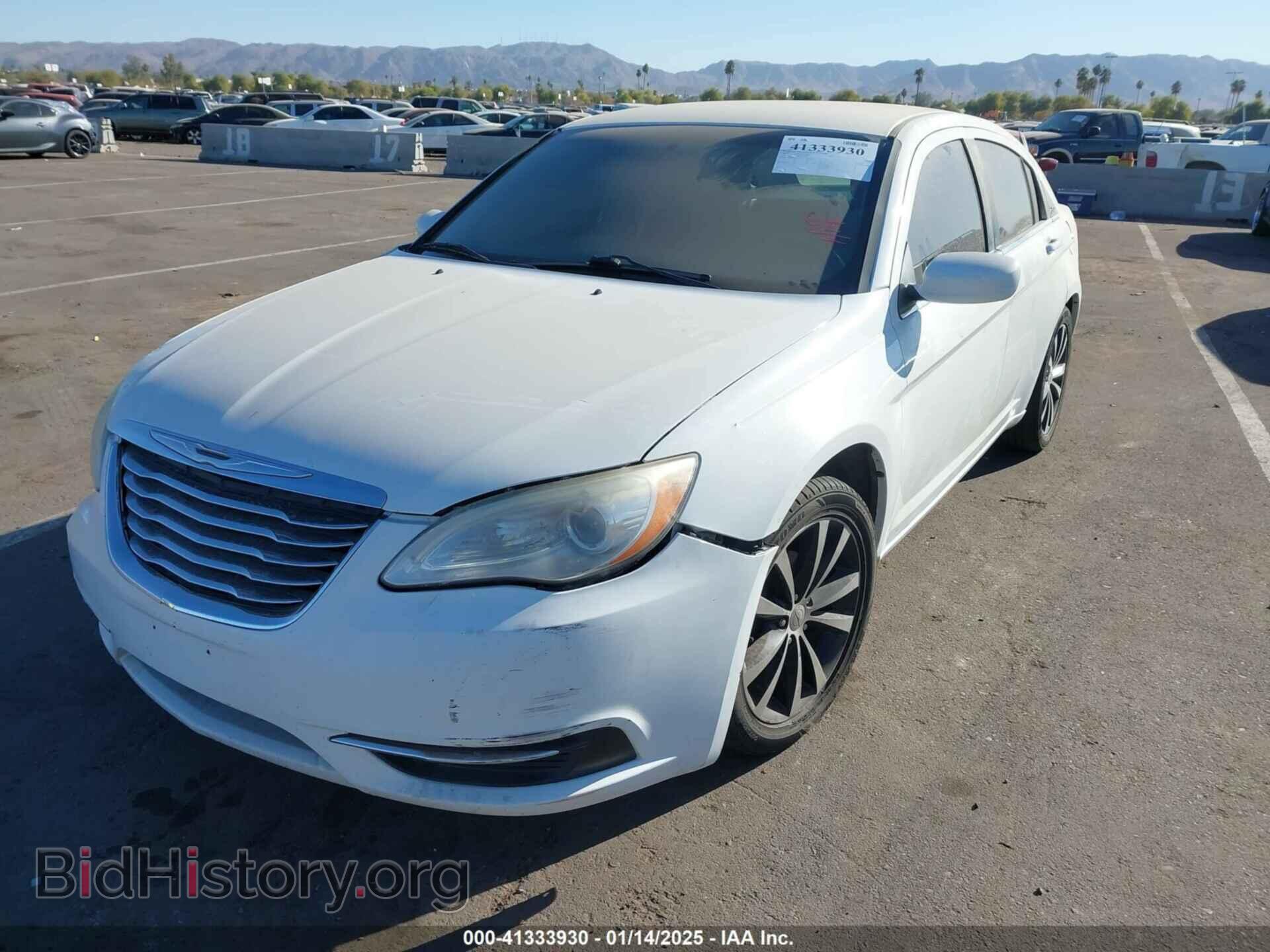 2012 CHRYSLER 200 - VIN: 1C3CCBAB1CN262069 - Фото 2