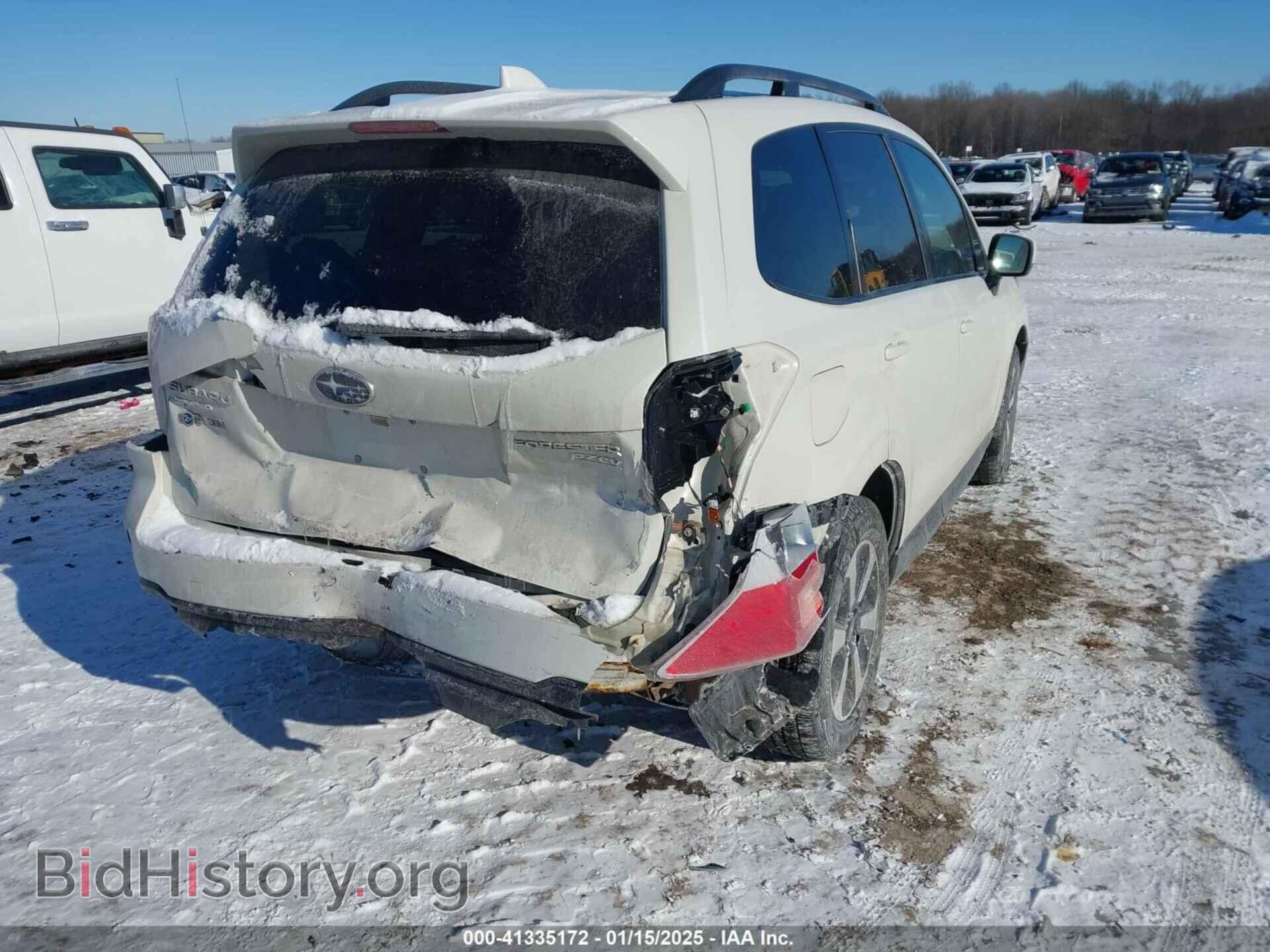2017 SUBARU FORESTER - VIN: JF2SJAEC0HH493711 - Фото 4