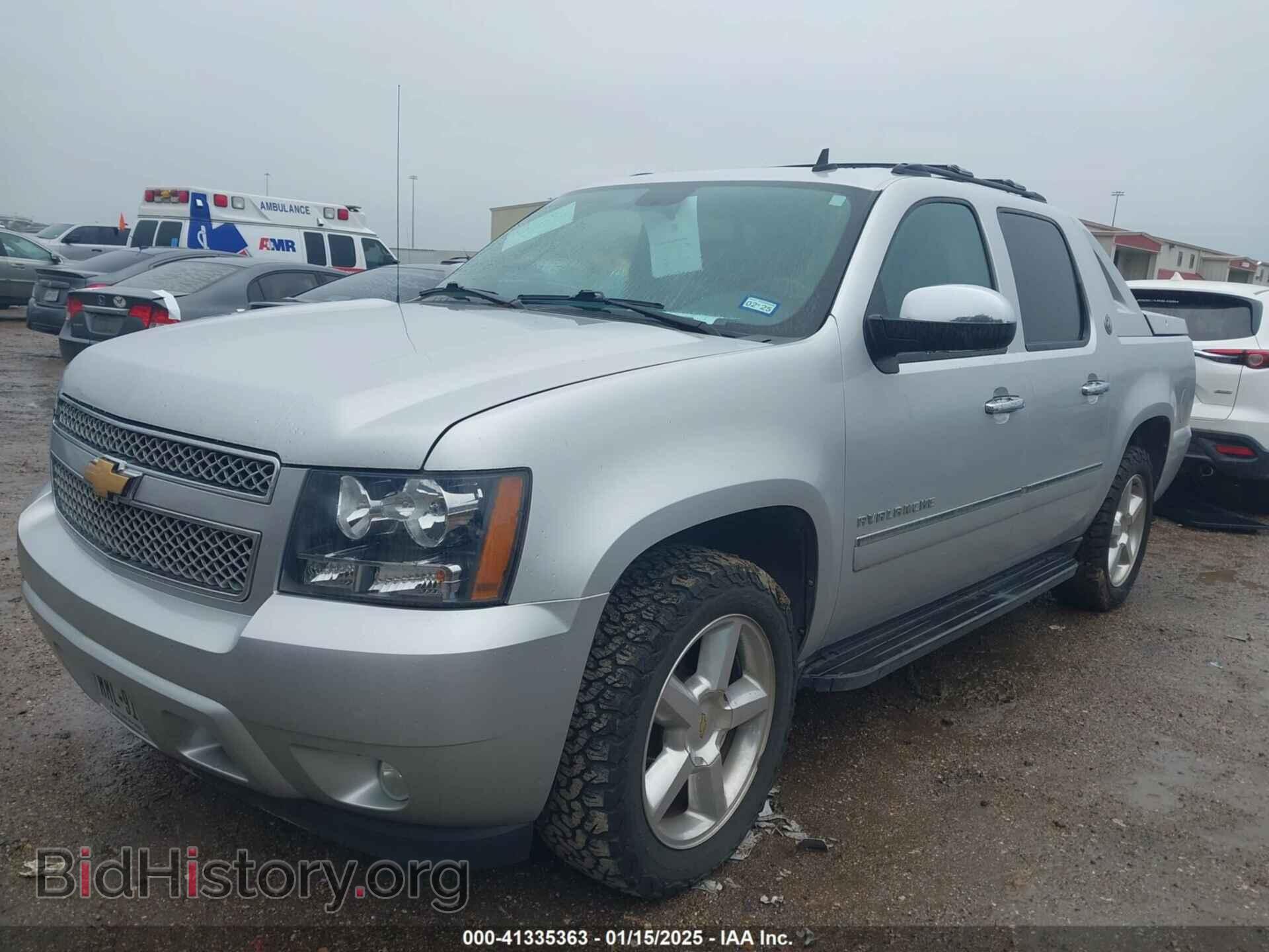 2013 CHEVROLET AVALANCHE - VIN: 3GNMCGE04DG109502 - Фото 2