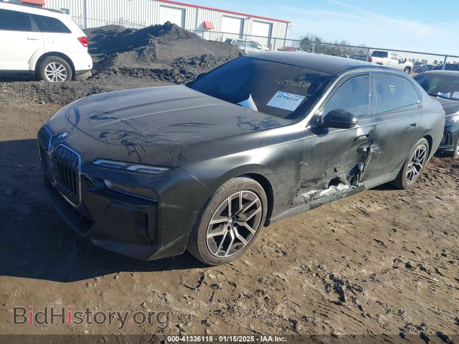 2023 BMW 740 - VIN: WBA23EH00PCM61075 - Фото 2