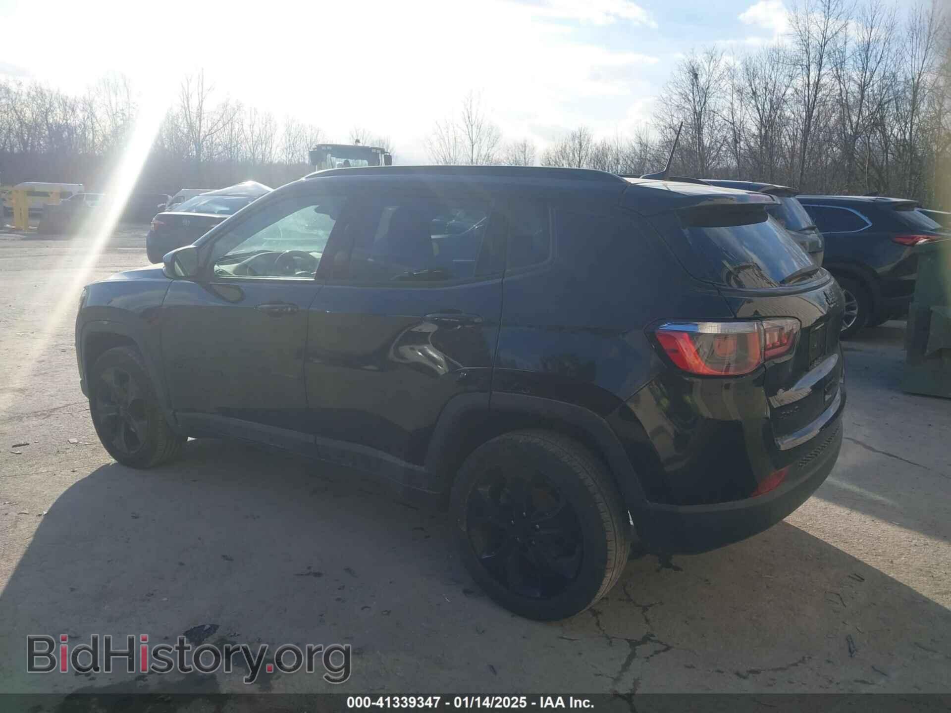 2019 JEEP COMPASS - VIN: 3C4NJDBB9KT839823 - Фото 3