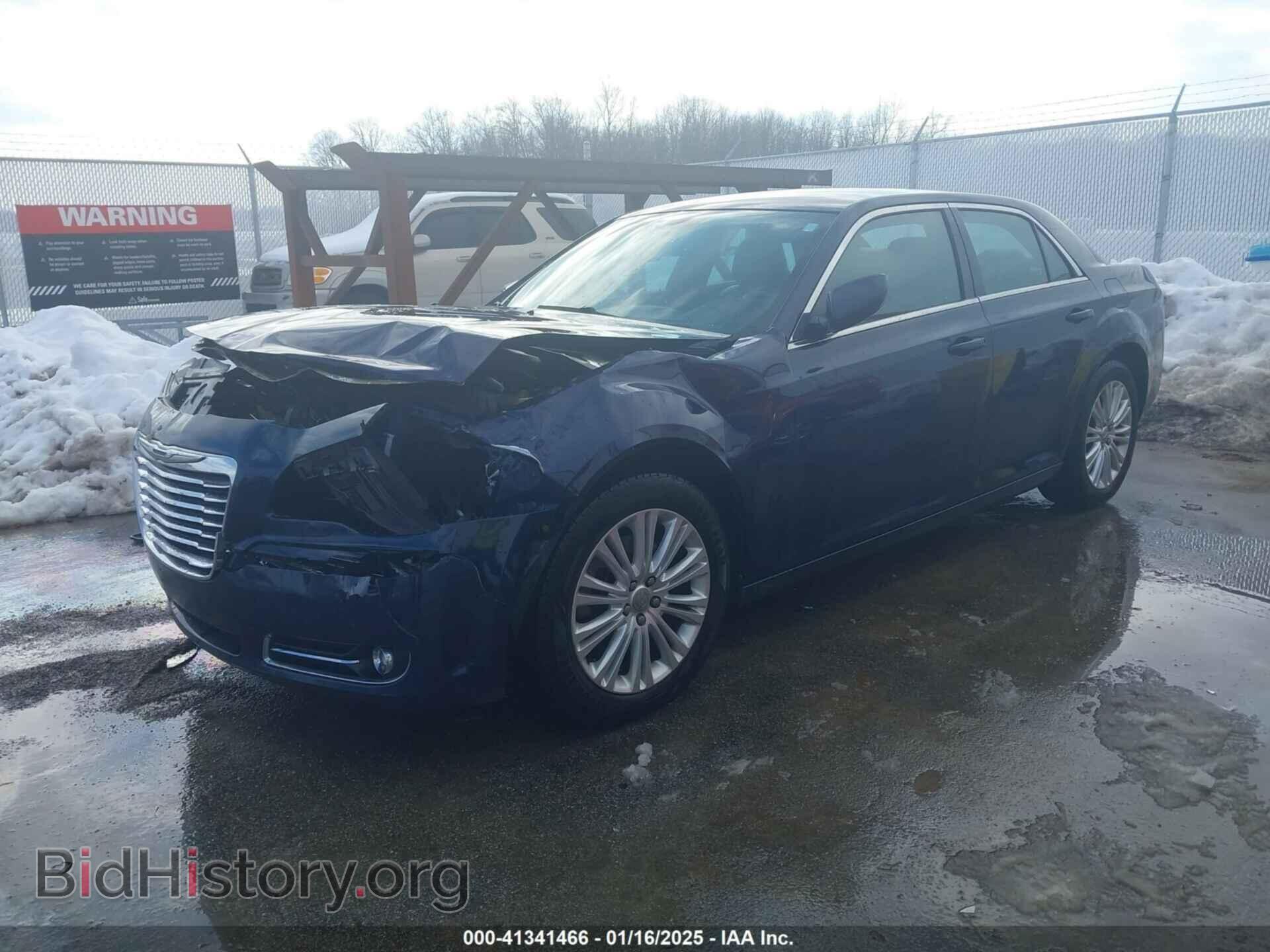 2014 CHRYSLER 300 - VIN: 2C3CCARG2EH308725 - Фото 2