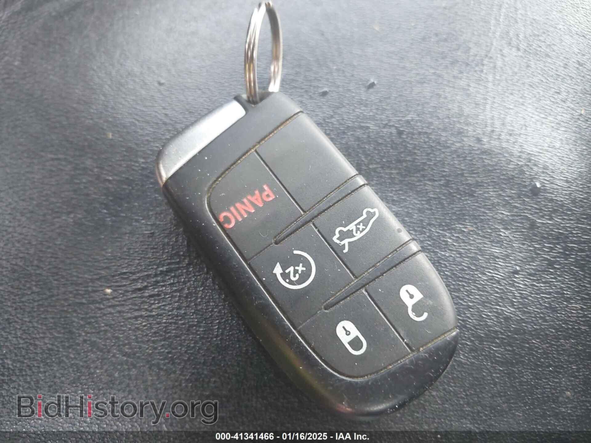 2014 CHRYSLER 300 - VIN: 2C3CCARG2EH308725 - Фото 11