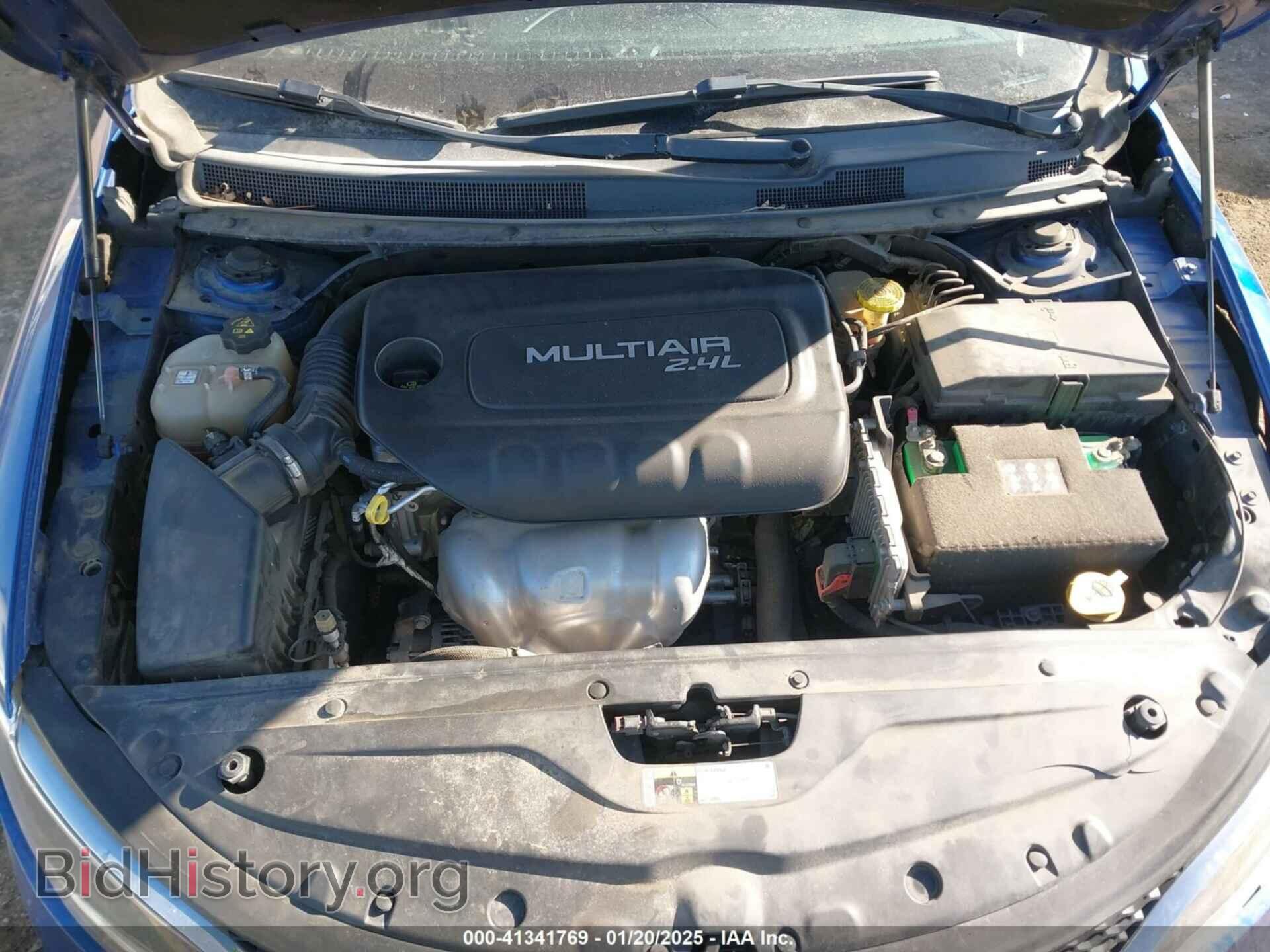 2015 CHRYSLER 200 - VIN: 1C3CCCAB1FN552595 - Фото 10