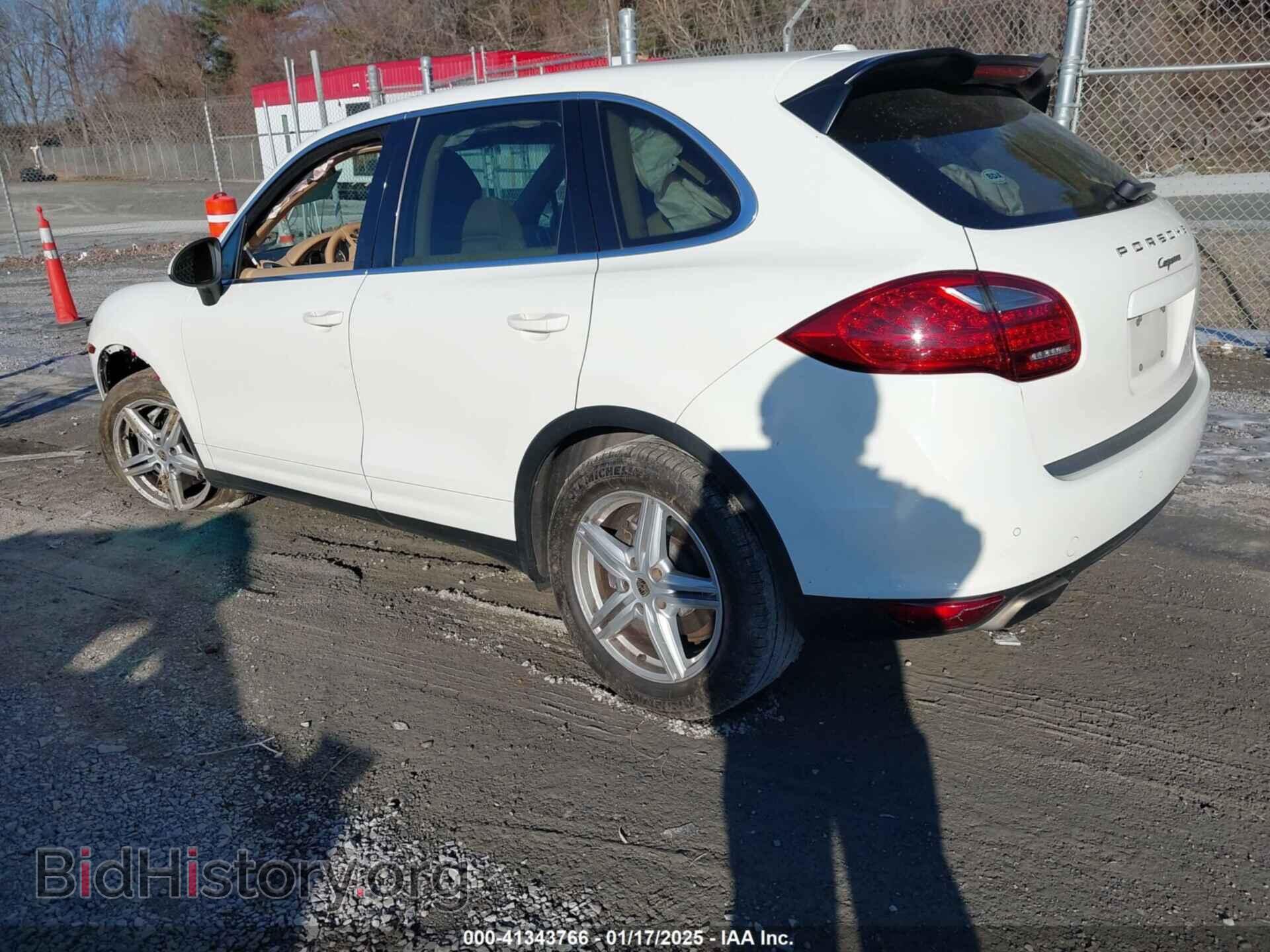 2011 PORSCHE CAYENNE - VIN: WP1AA2A25BLA05921 - Фото 3
