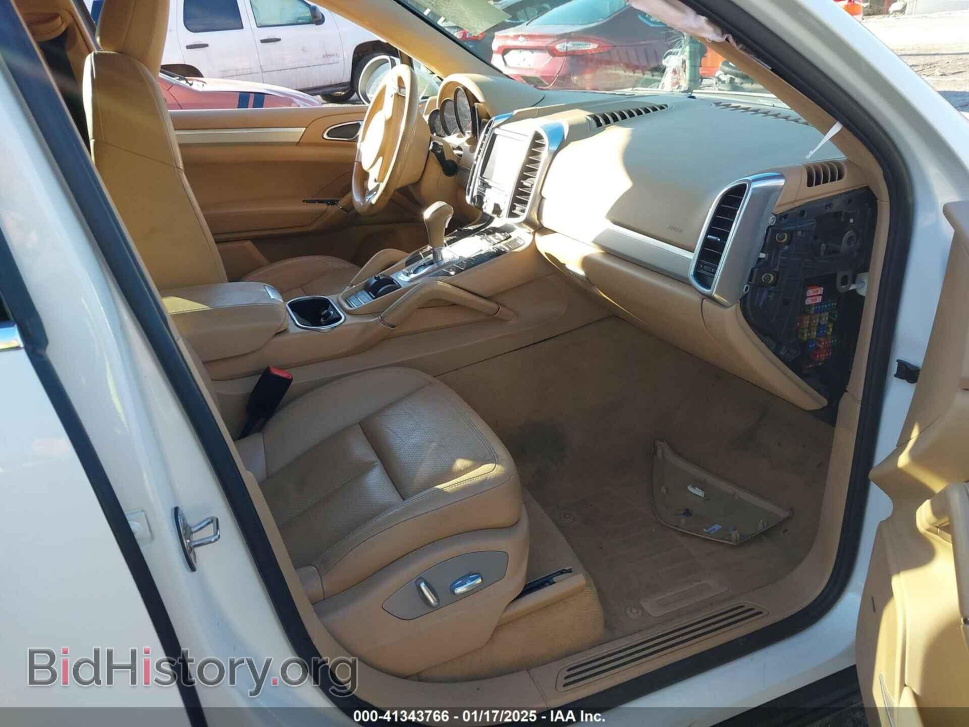 2011 PORSCHE CAYENNE - VIN: WP1AA2A25BLA05921 - Фото 5