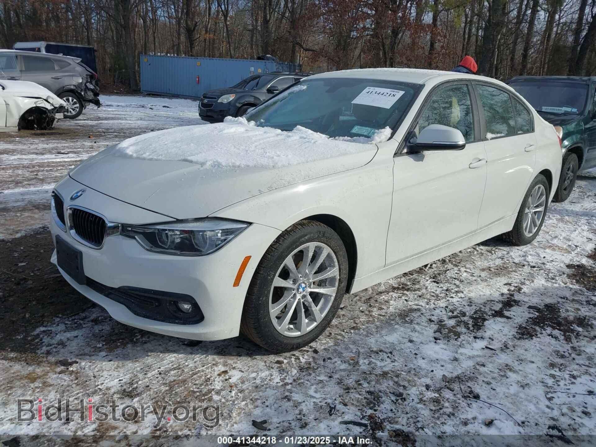 2018 BMW 320I - VIN: WBA8A3C59JA486972 - Фото 2