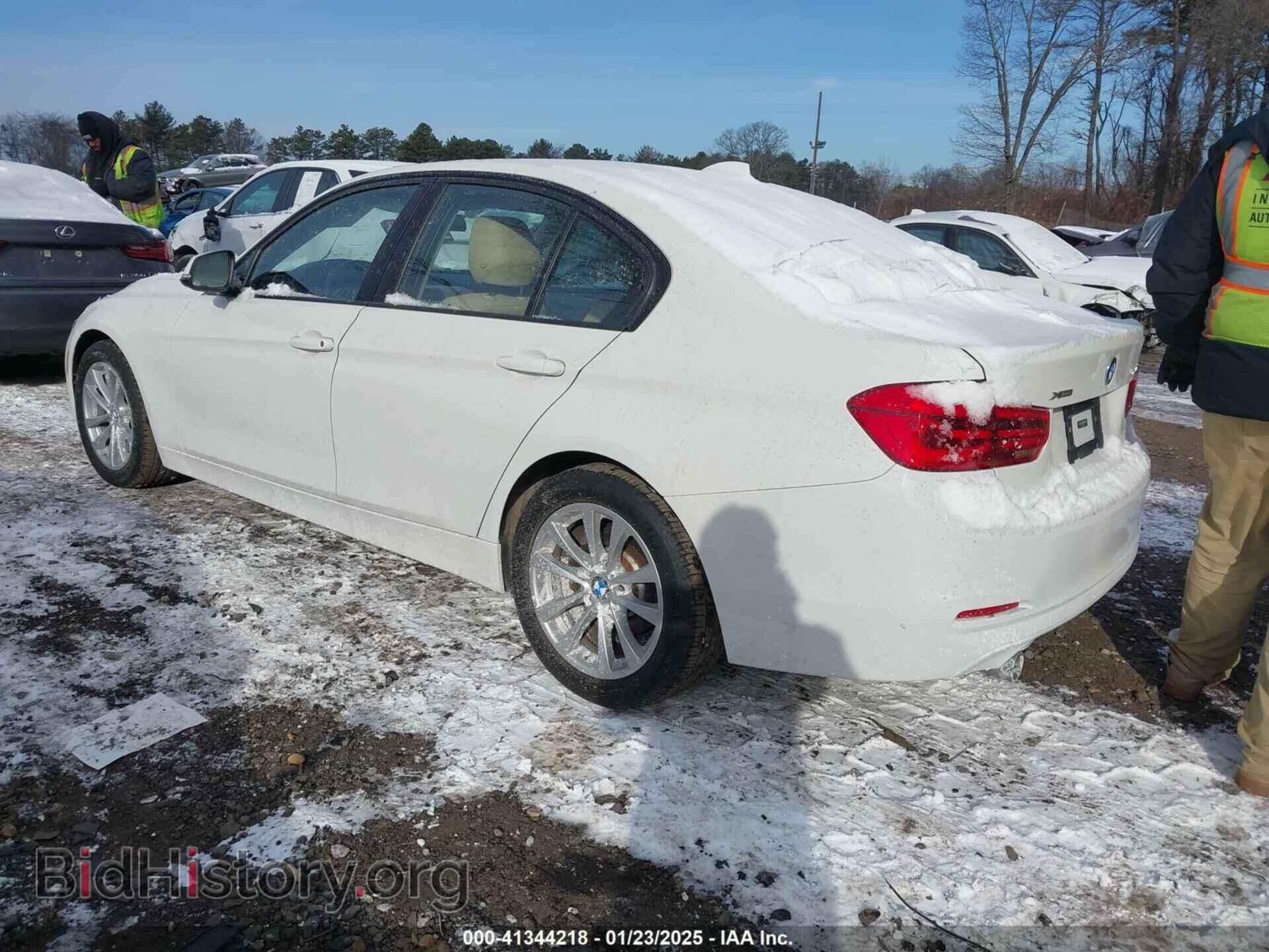 2018 BMW 320I - VIN: WBA8A3C59JA486972 - Фото 3