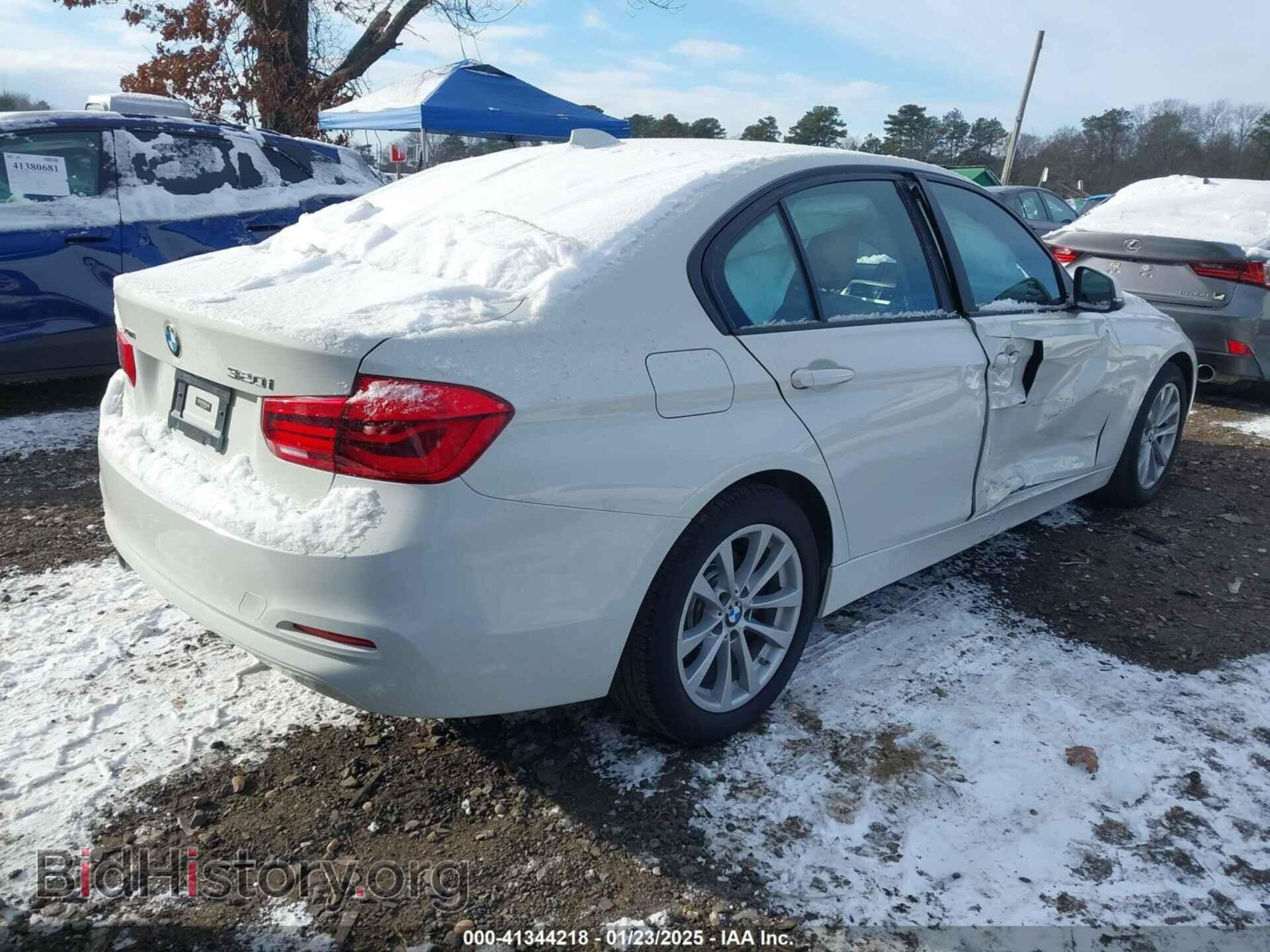 2018 BMW 320I - VIN: WBA8A3C59JA486972 - Фото 4