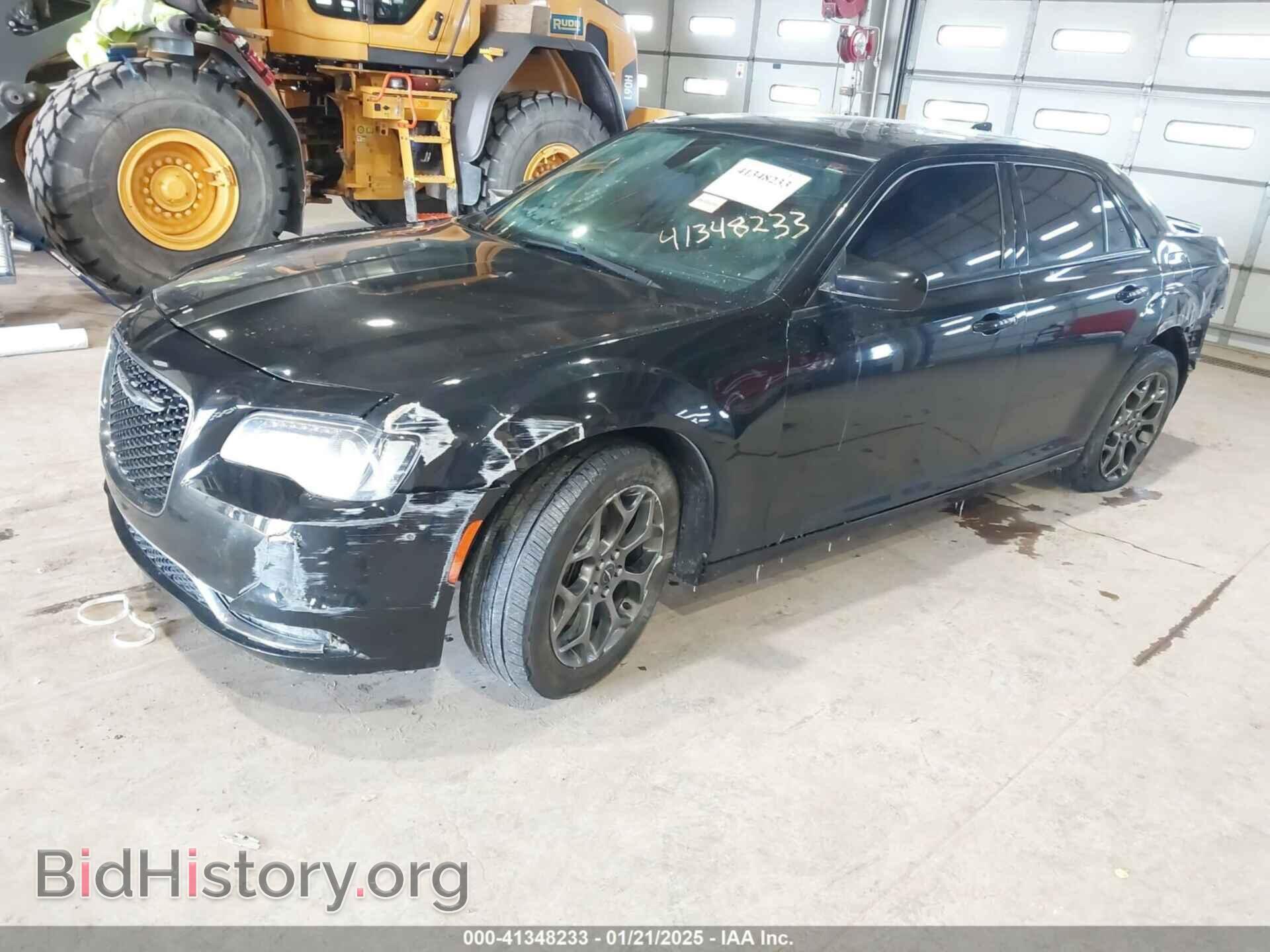 2016 CHRYSLER 300 - VIN: 2C3CCAGG3GH142379 - Фото 2