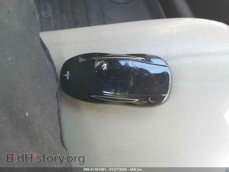 2016 Tesla MODEL S (VIN 5YJSA1E12GF160955) — photo 11 of 18