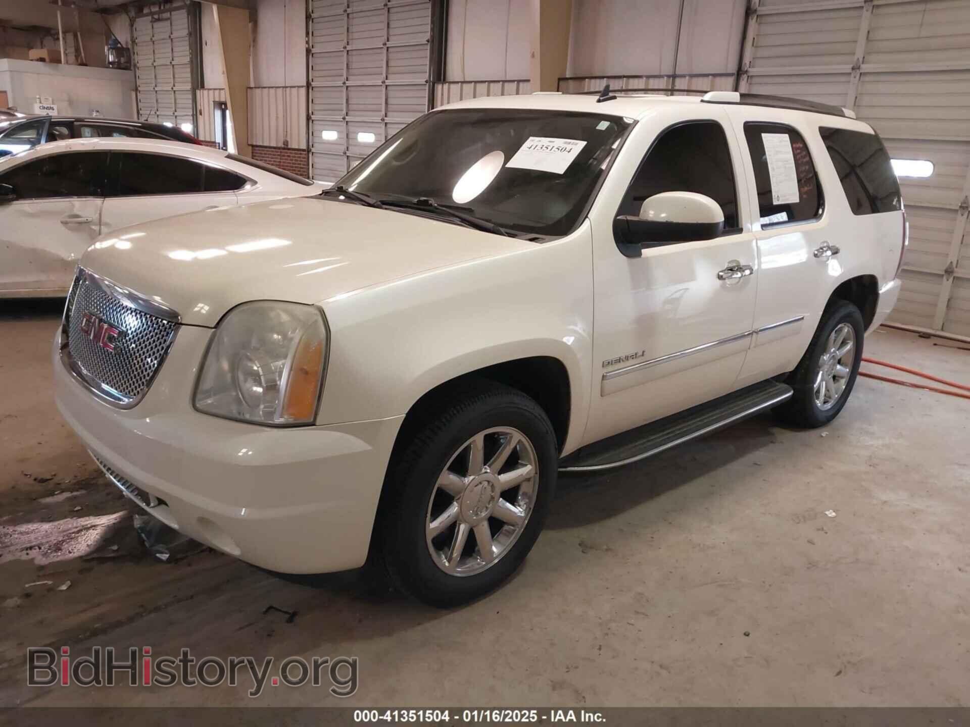 2010 GMC YUKON - VIN: 1GKUKEEF0AR125345 - Photo 2