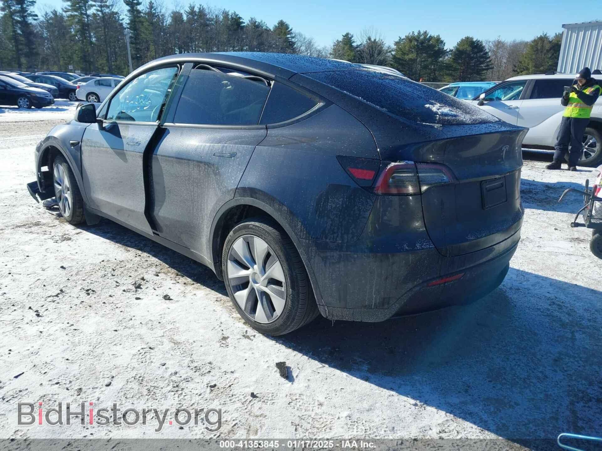 2024 TESLA MODEL Y - VIN: 7SAYGAEE7RF089687 - Фото 3