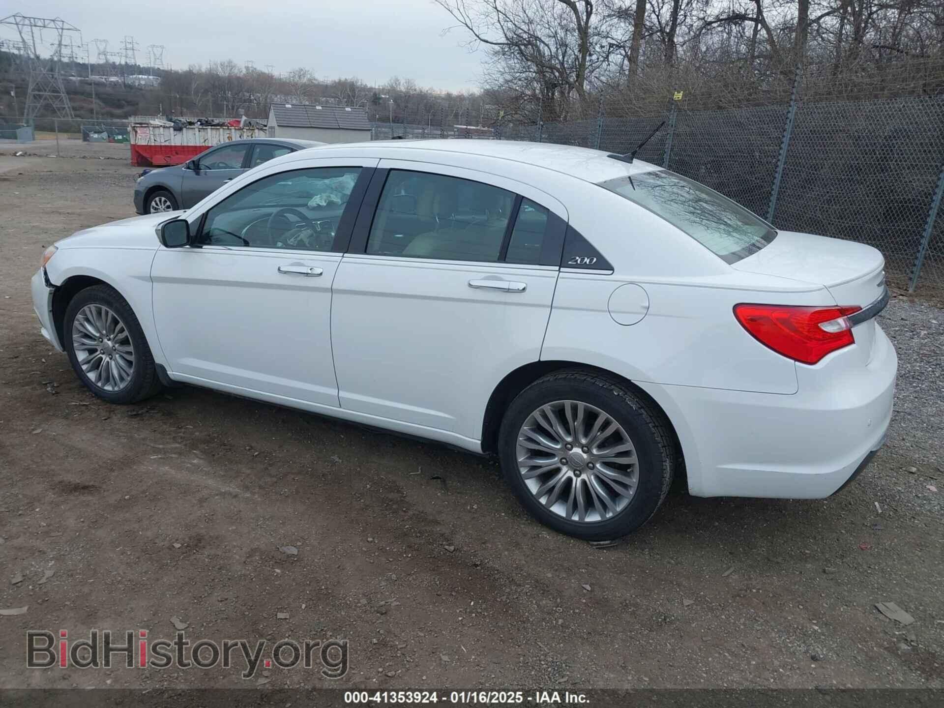 2012 CHRYSLER 200 - VIN: 1C3CCBCB7CN263482 - Photo 3