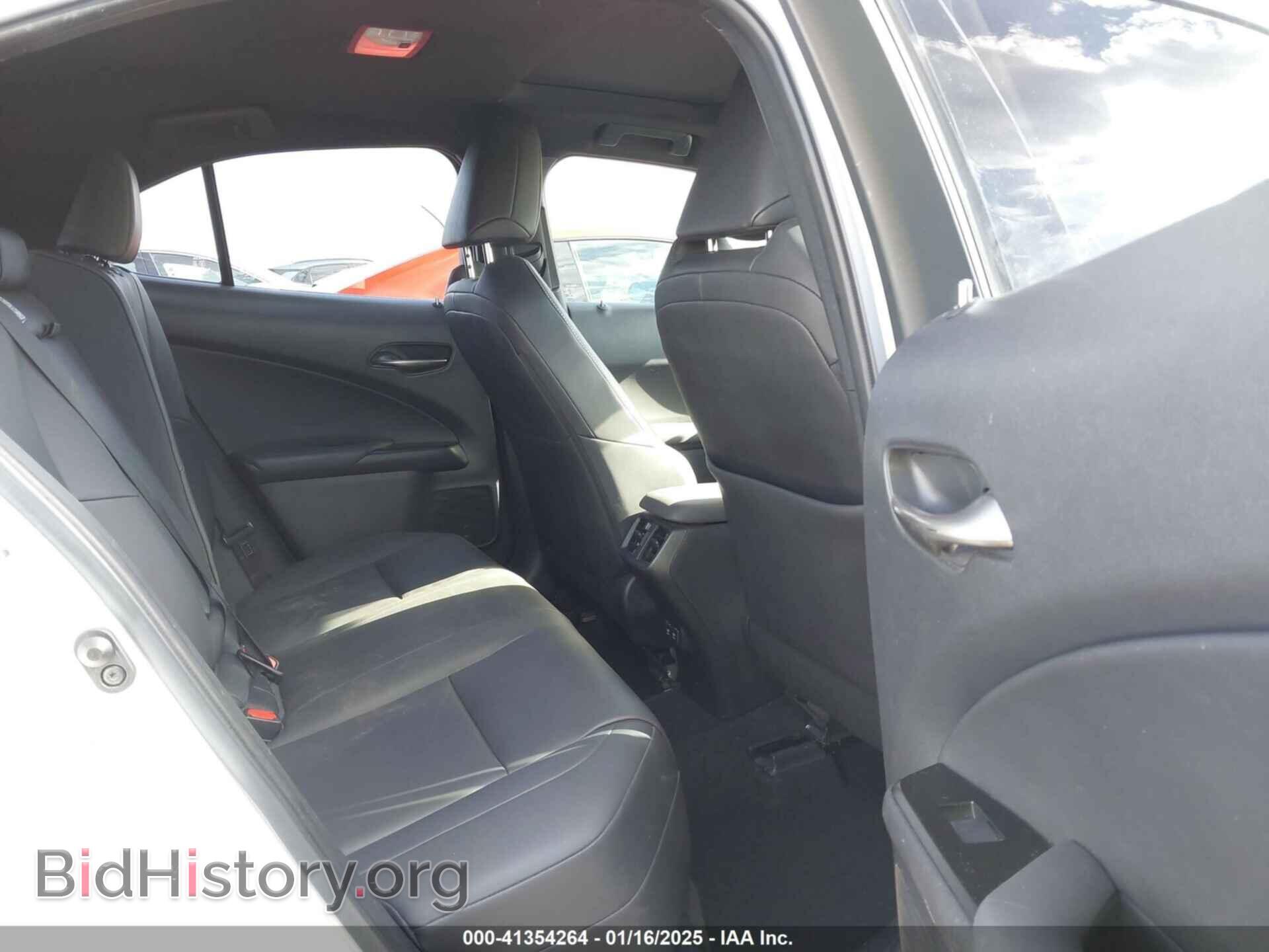 2019 LEXUS UX 200 - VIN: JTHY3JBH2K2006066 - Фото 8