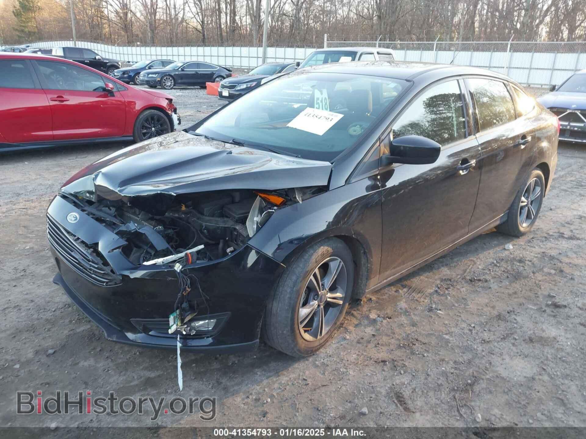 2018 FORD FOCUS - VIN: 1FADP3FE2JL208789 - Фото 2