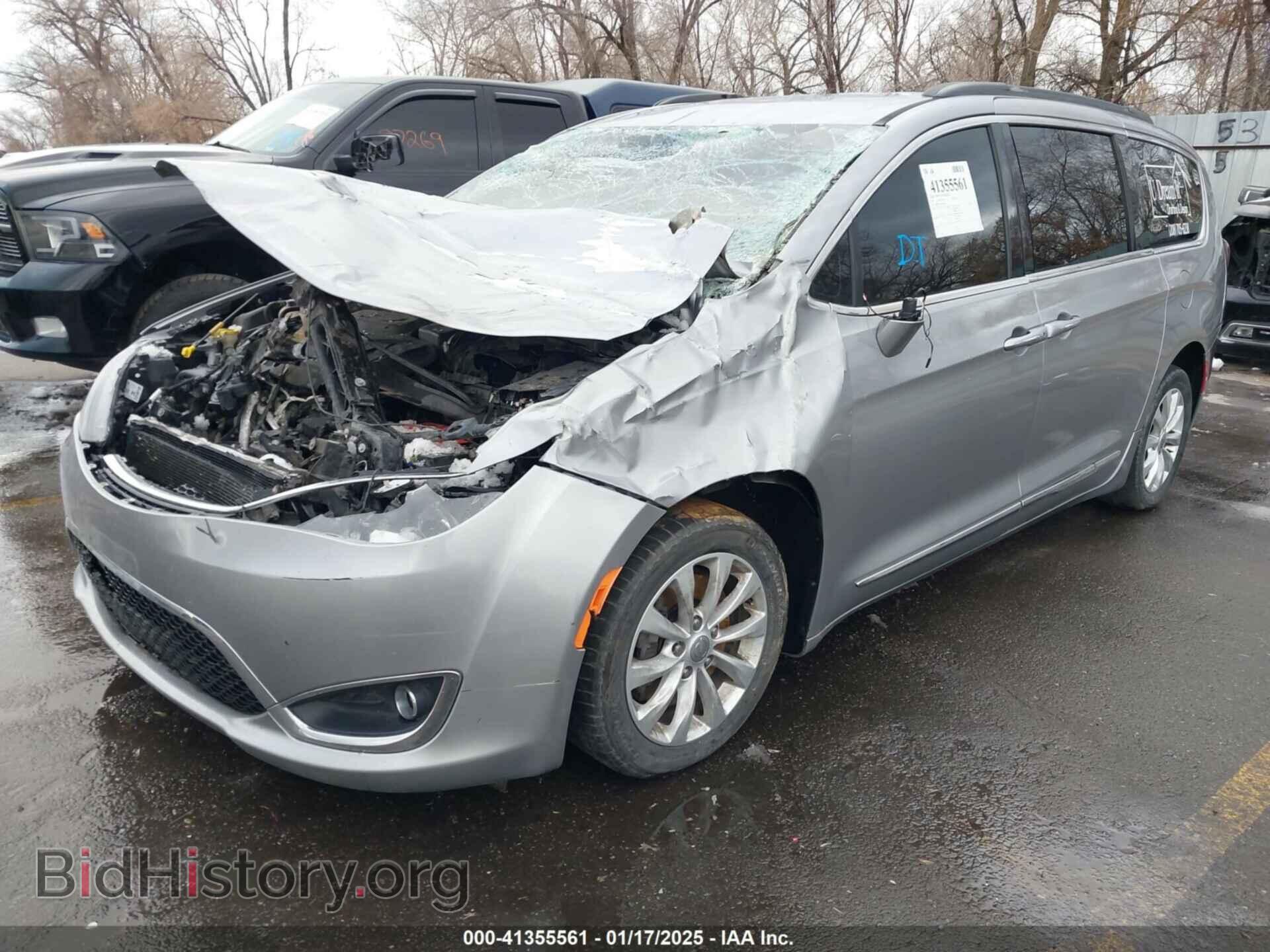 2017 CHRYSLER PACIFICA - VIN: 2C4RC1BG4HR815916 - Photo 2