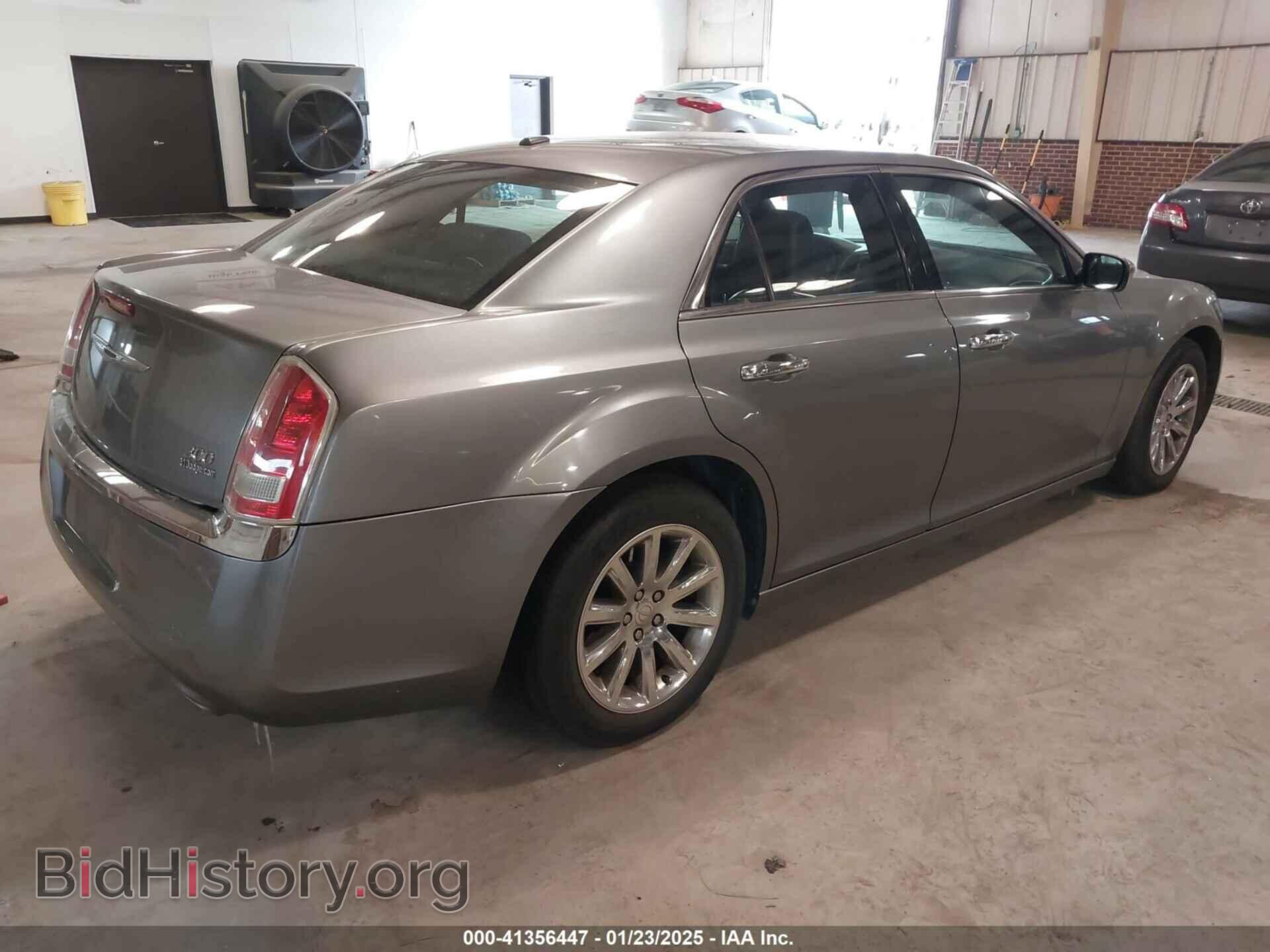 2012 CHRYSLER 300 - VIN: 2C3CCACG7CH310895 - Фото 4