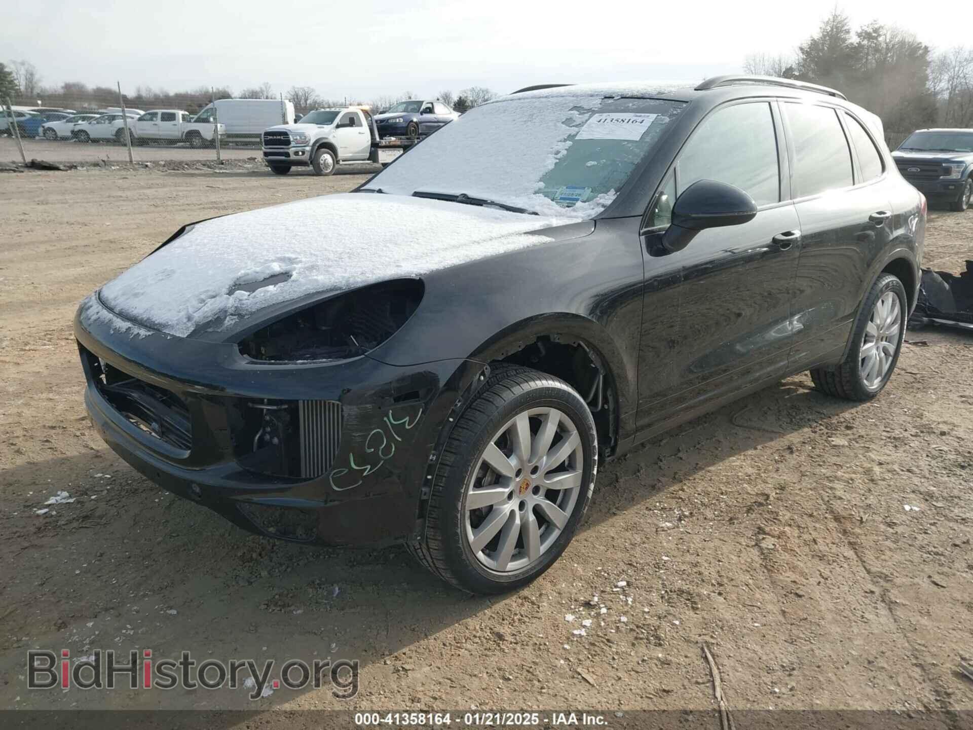 2016 PORSCHE CAYENNE - VIN: WP1AB2A24GLA96569 - Фото 2