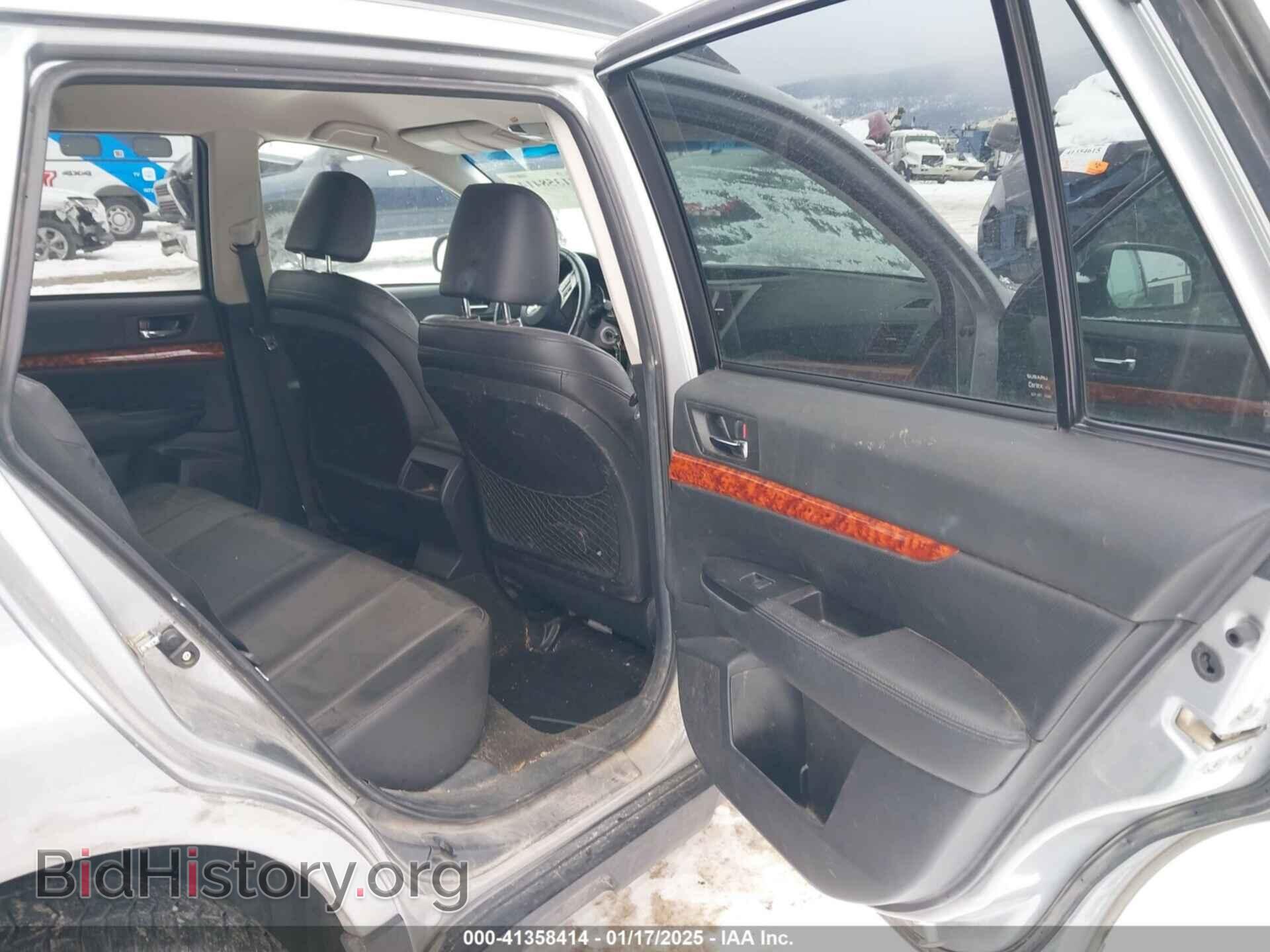 2011 SUBARU OUTBACK - VIN: 4S4BRDJC8B2424463 - Фото 8