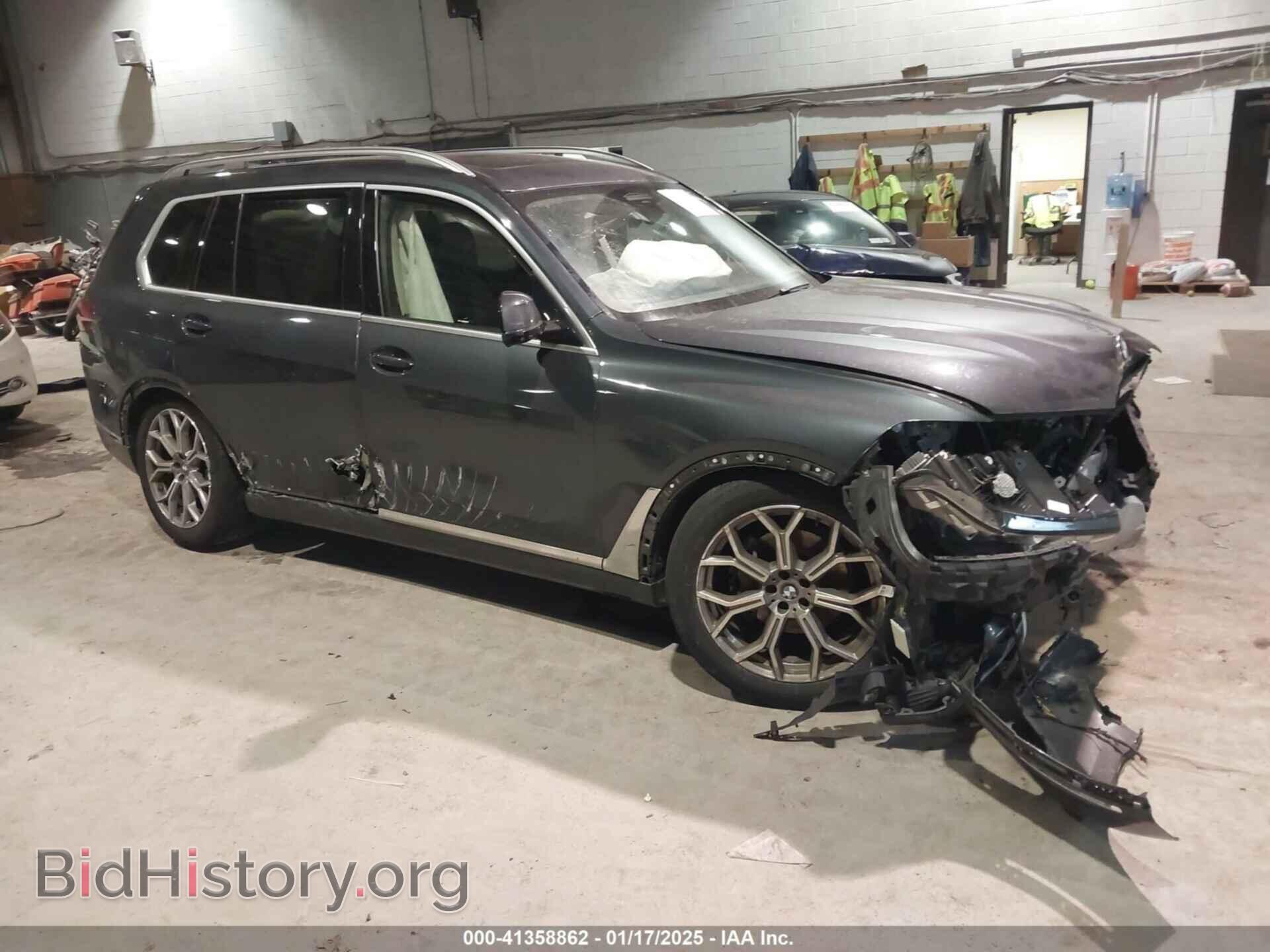 Фотография 5UXCW2C04M9E43533 - BMW X7 2021
