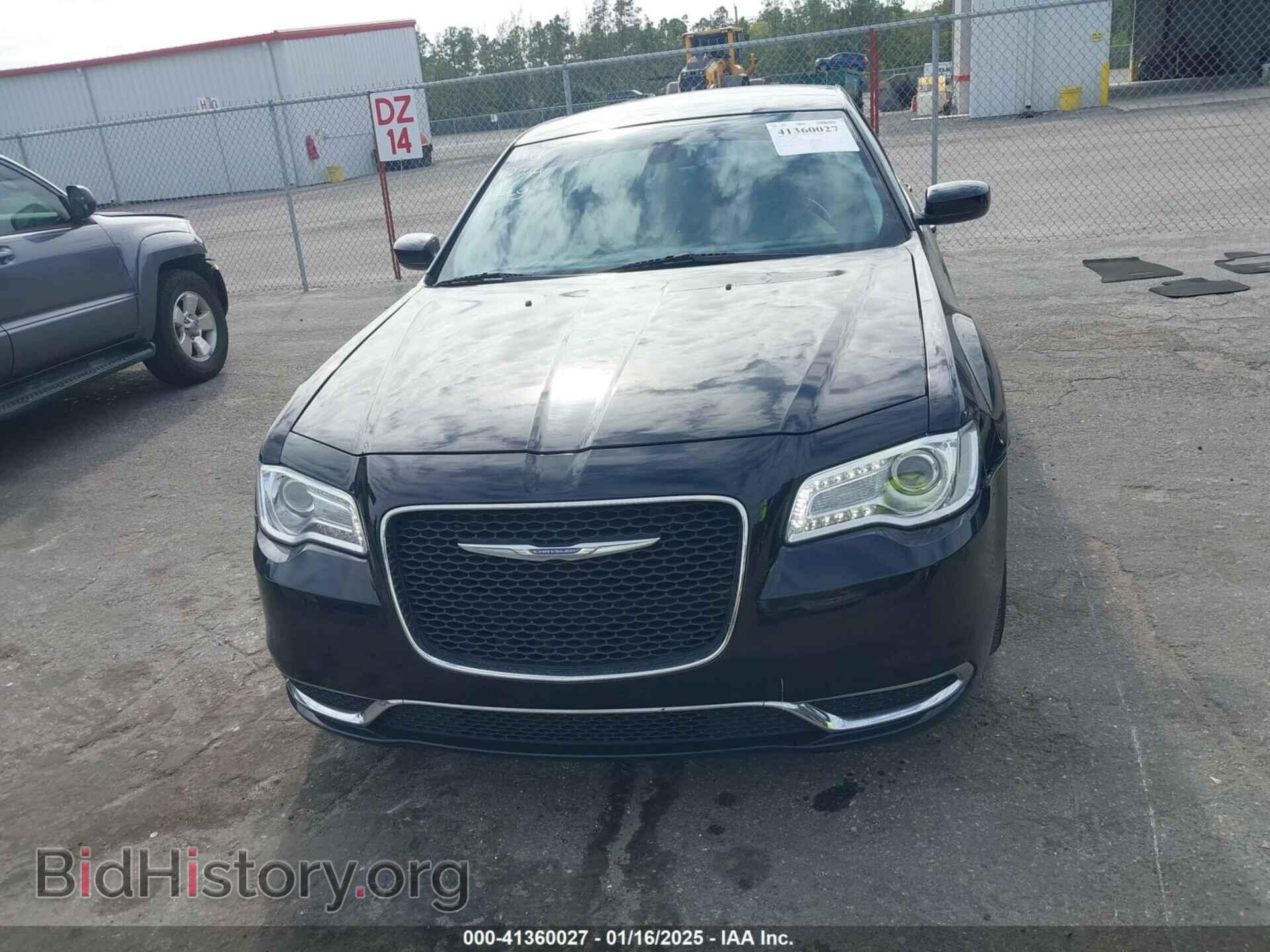 2017 CHRYSLER 300 - VIN: 2C3CCAAG9HH653492 - Фото 12