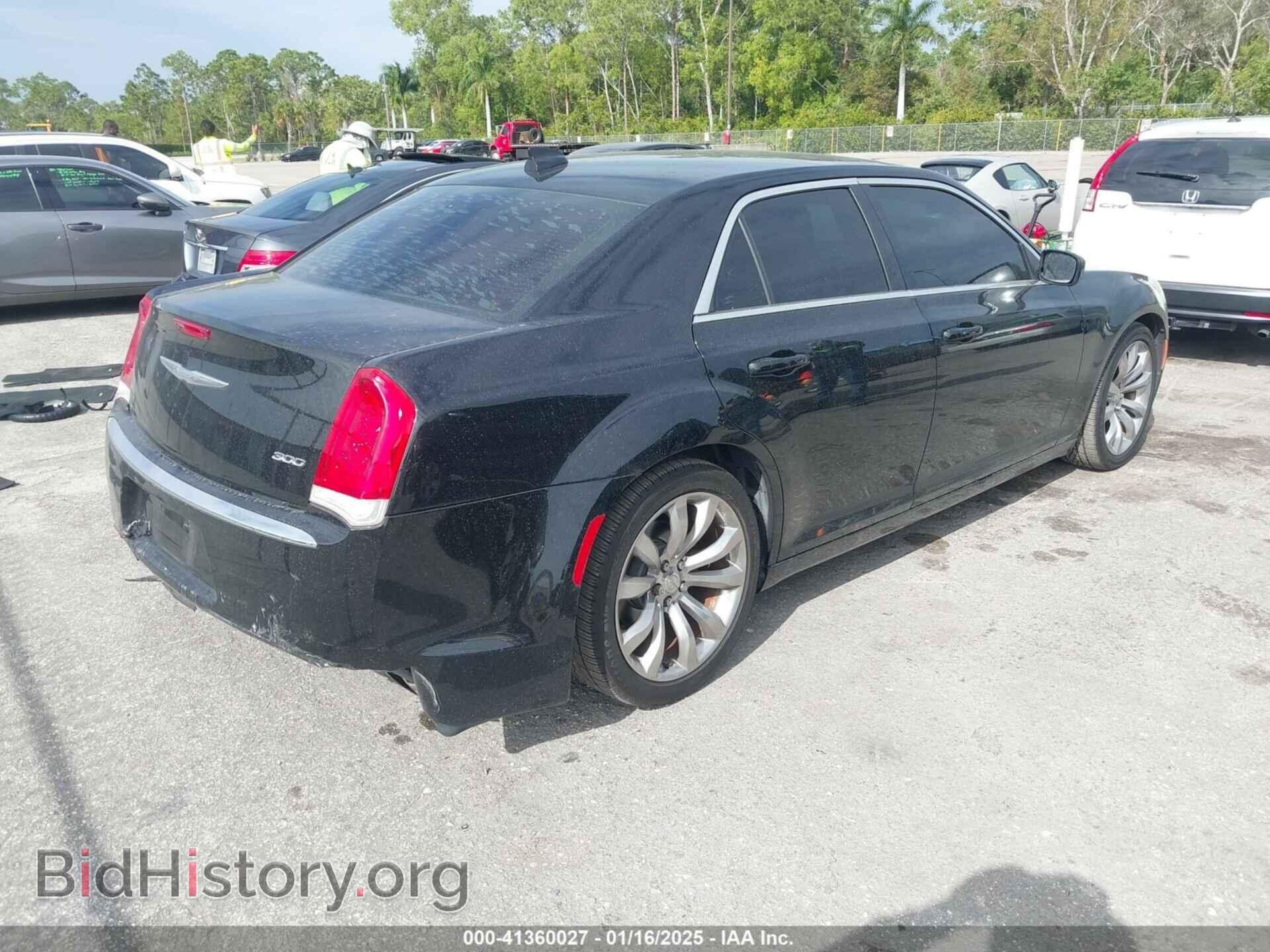 2017 CHRYSLER 300 - VIN: 2C3CCAAG9HH653492 - Фото 4