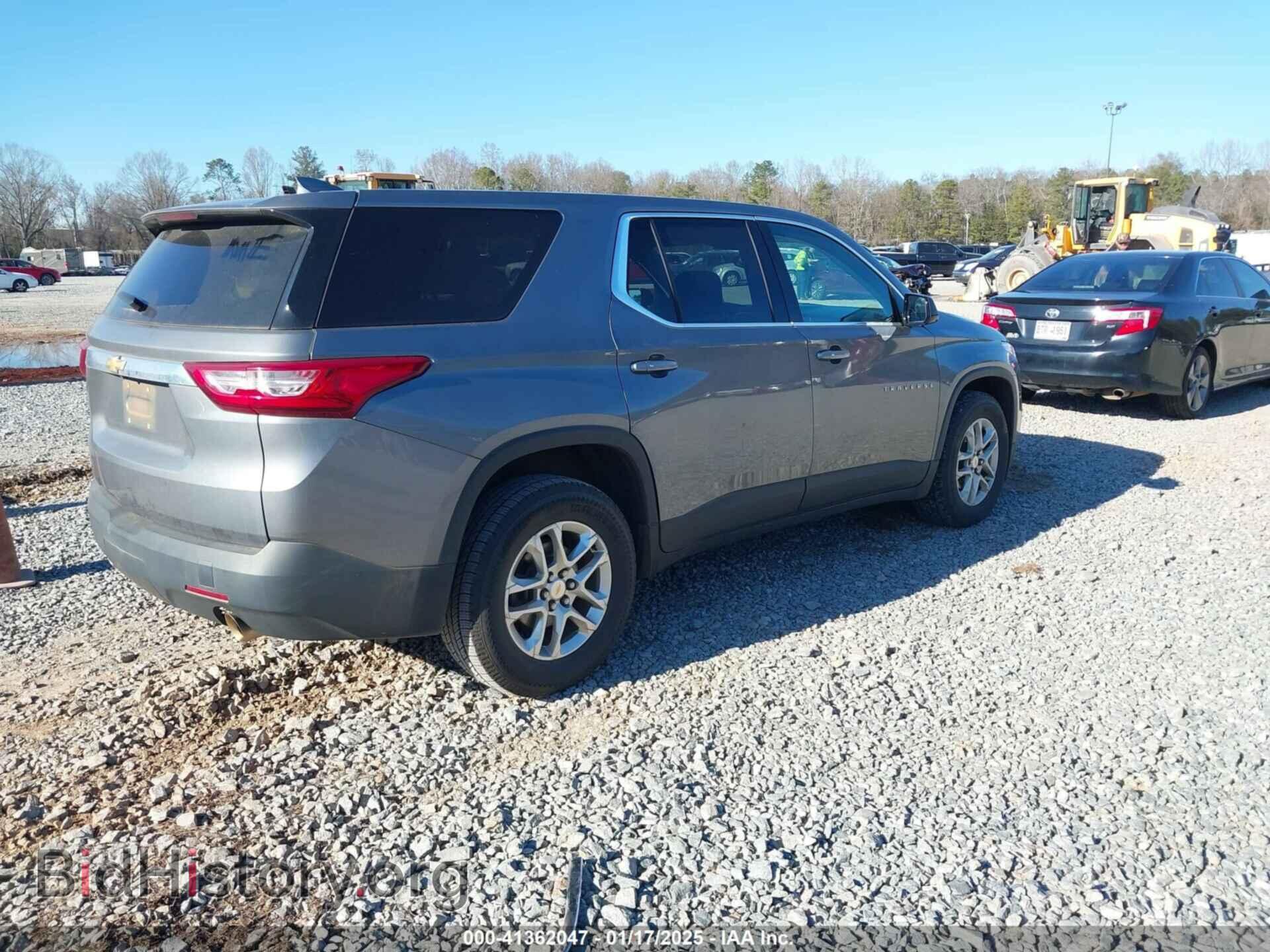 2018 CHEVROLET TRAVERSE - VIN: 1GNERFKW7JJ217645 - Фото 4