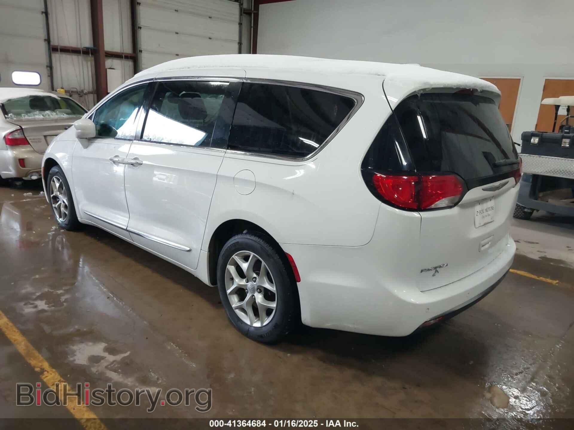 2017 CHRYSLER PACIFICA - VIN: 2C4RC1EG1HR729250 - Фото 3