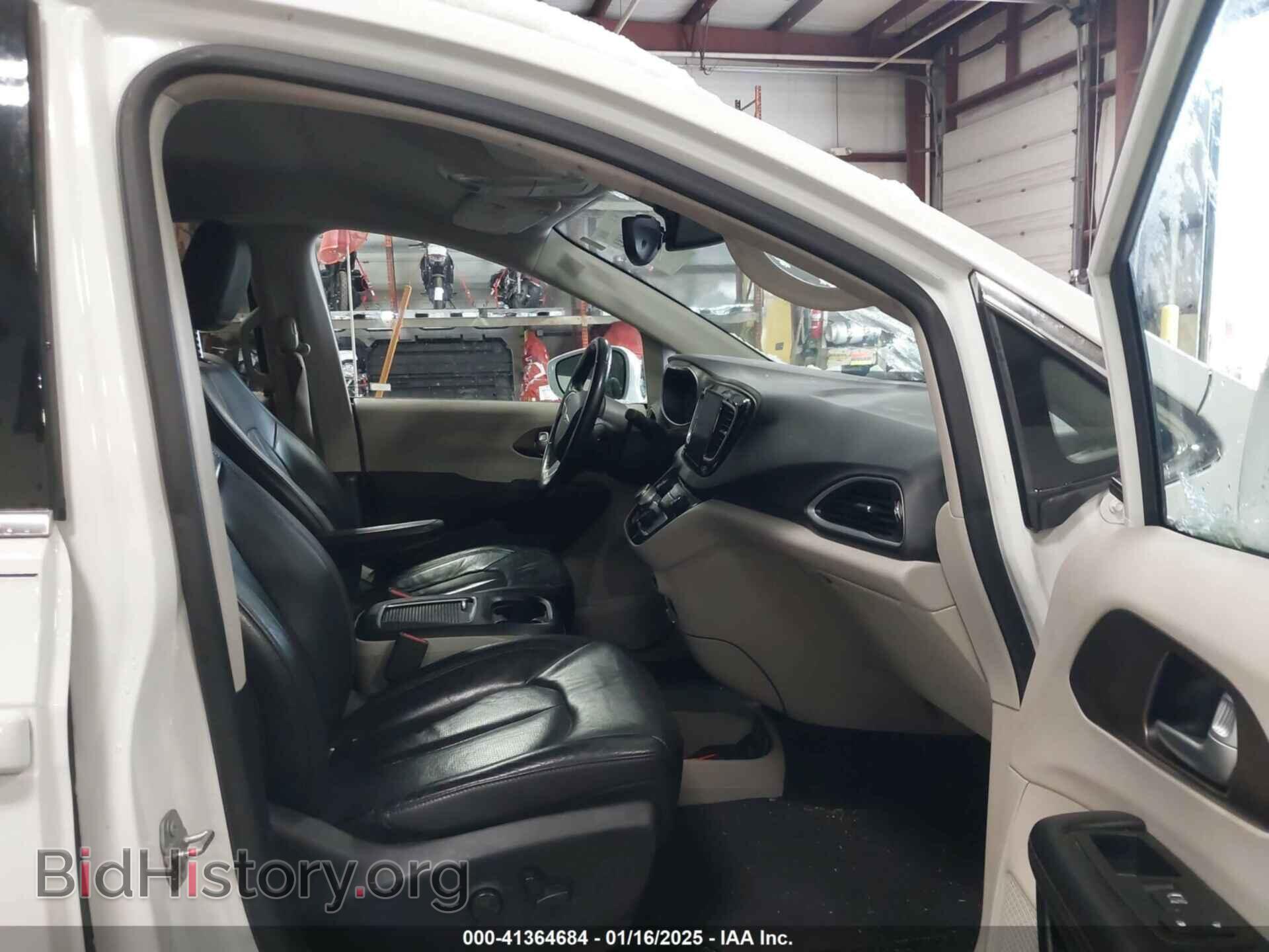 2017 CHRYSLER PACIFICA - VIN: 2C4RC1EG1HR729250 - Фото 5