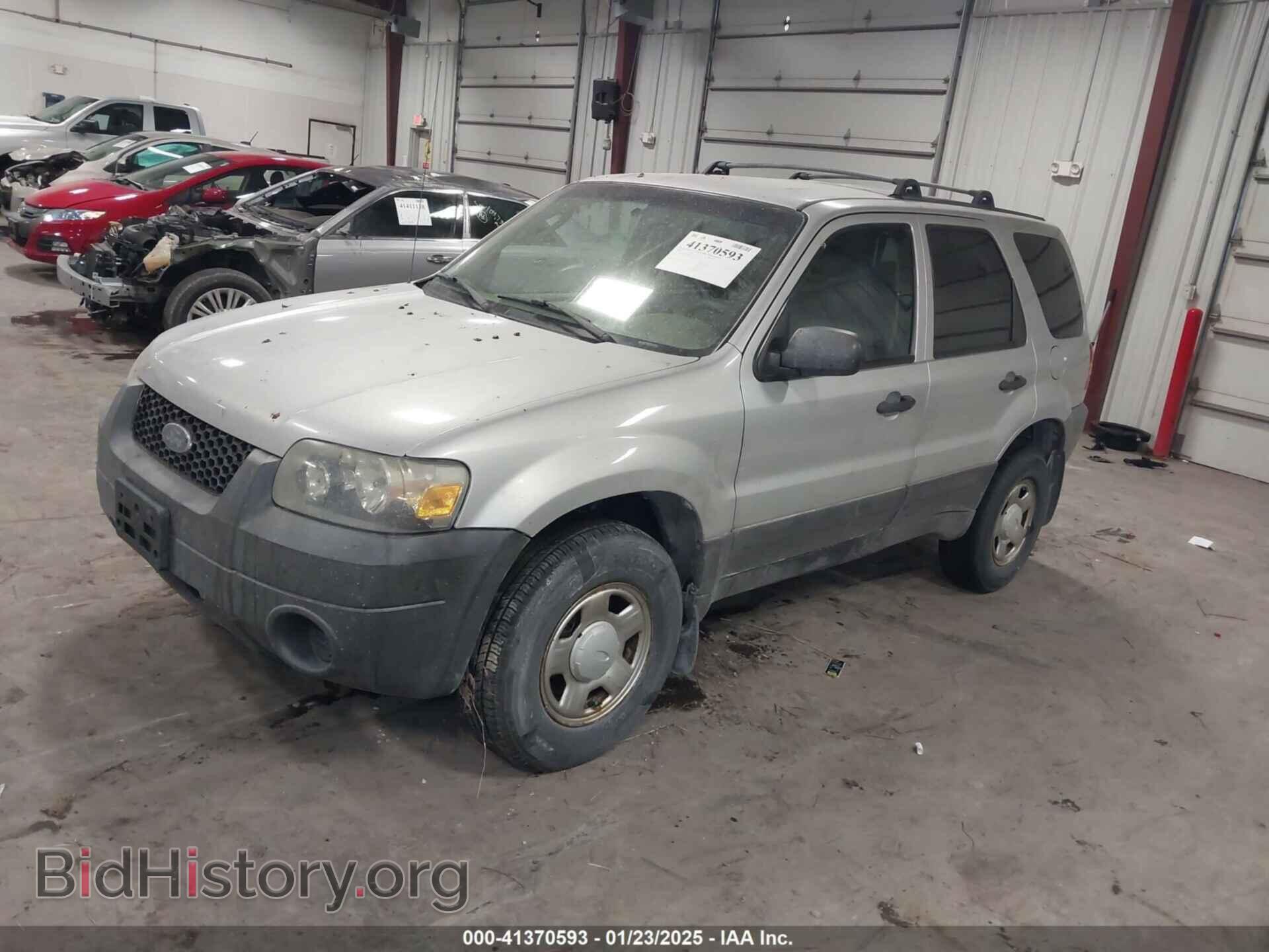 2005 FORD ESCAPE - VIN: 1FMYU02Z35DA15817 - Фото 2