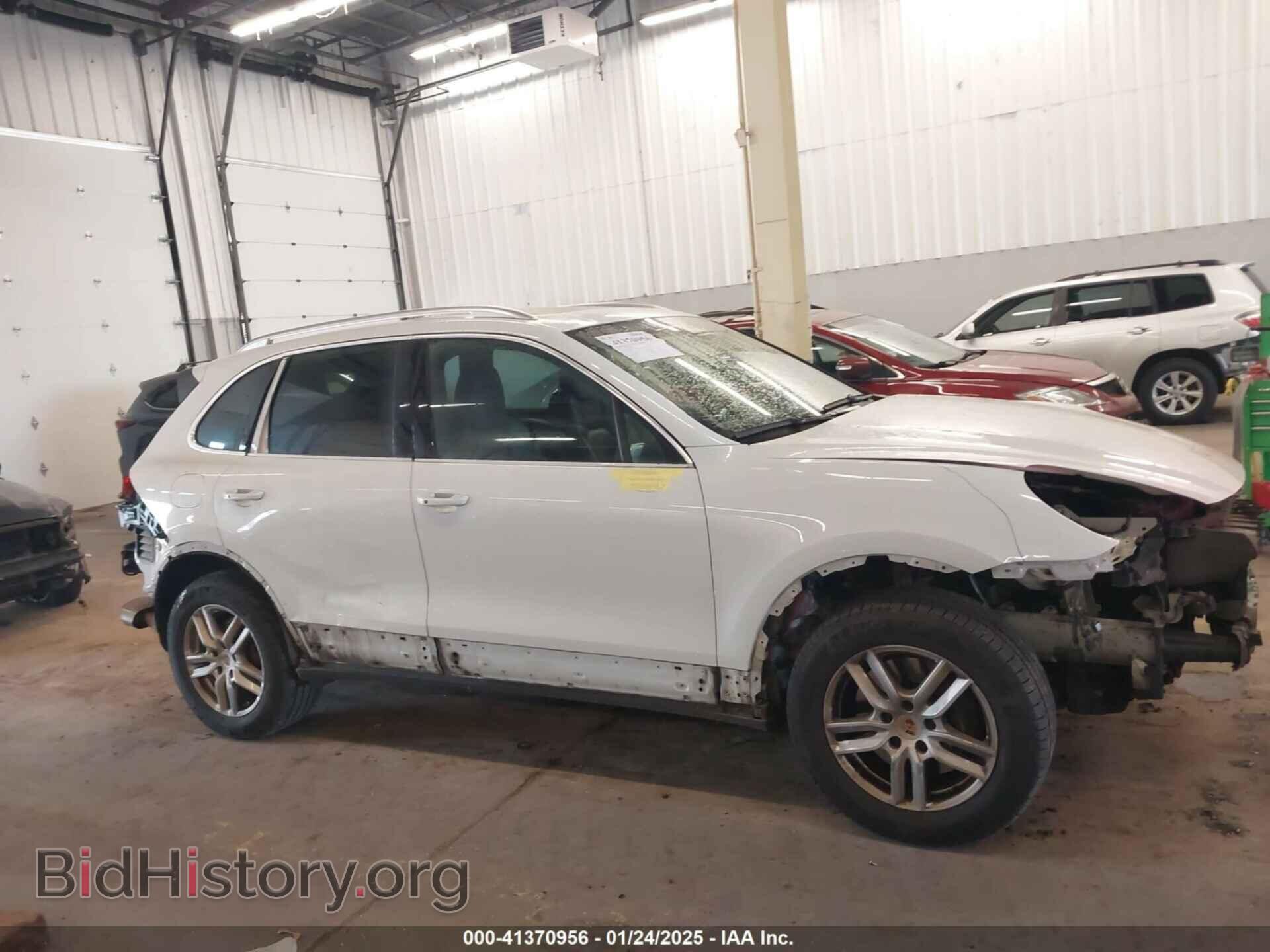 2016 PORSCHE CAYENNE - VIN: WP1AA2A26GLA10357 - Photo 14