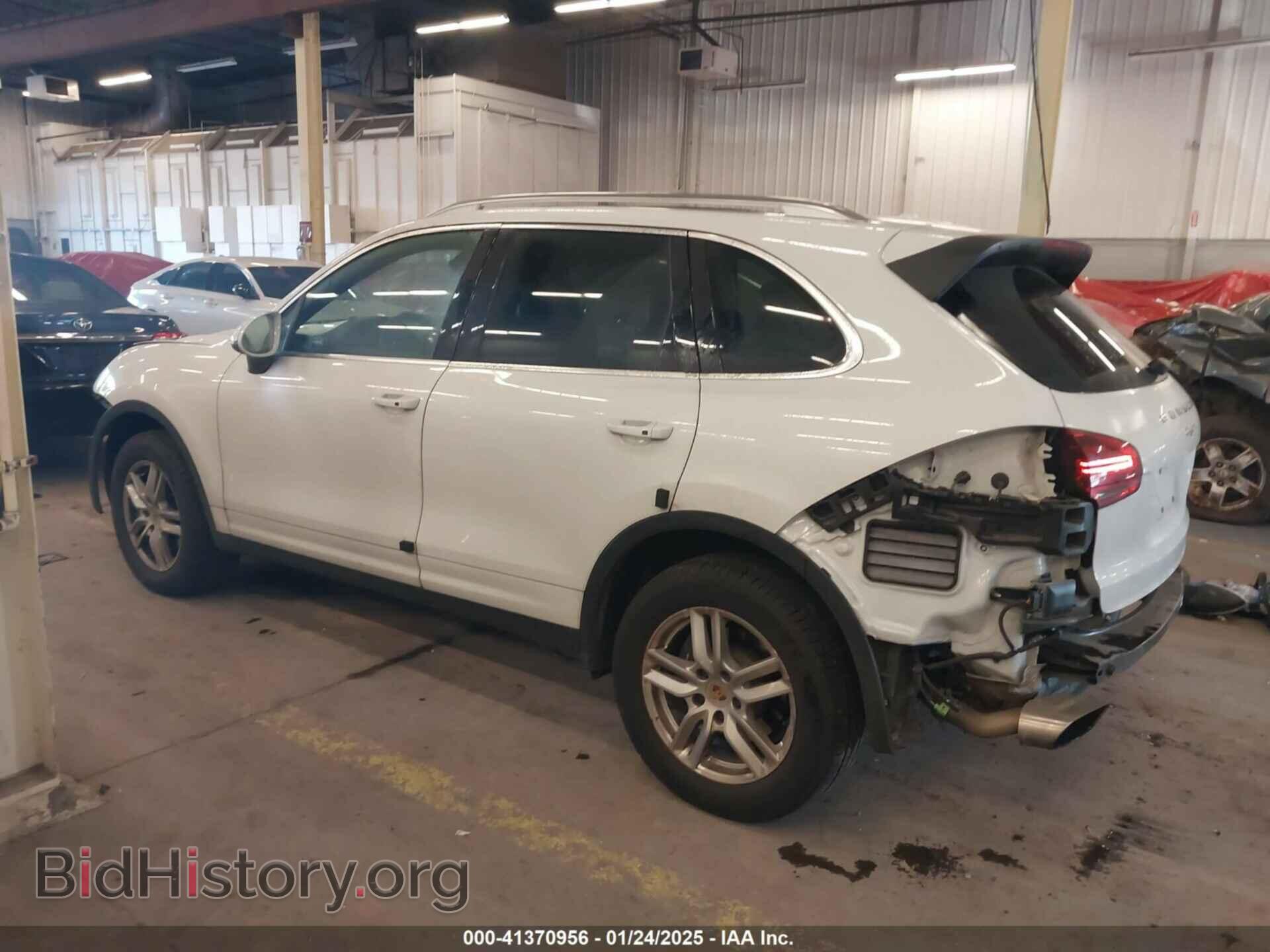 2016 PORSCHE CAYENNE - VIN: WP1AA2A26GLA10357 - Photo 3