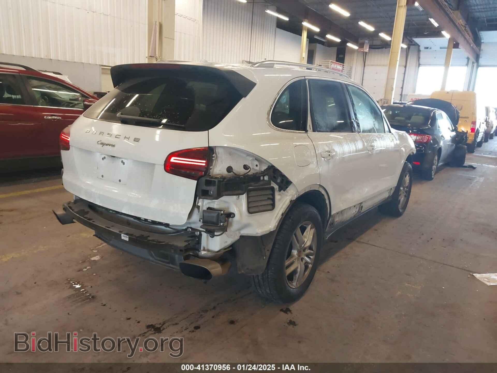 2016 PORSCHE CAYENNE - VIN: WP1AA2A26GLA10357 - Photo 4