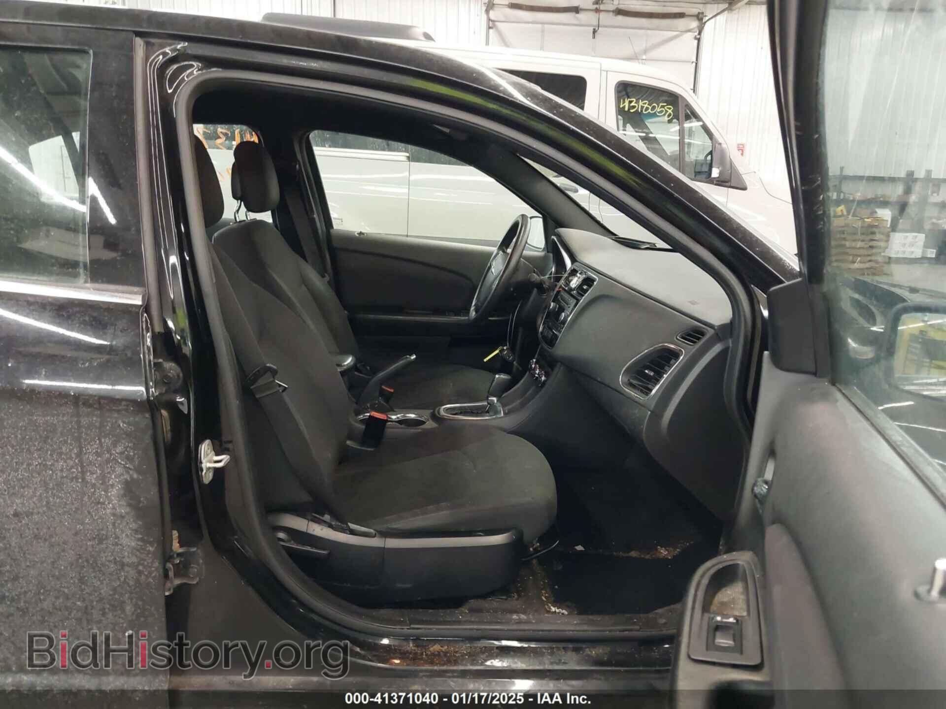 2012 CHRYSLER 200 - VIN: 1C3CCBAB5CN292000 - Фото 5