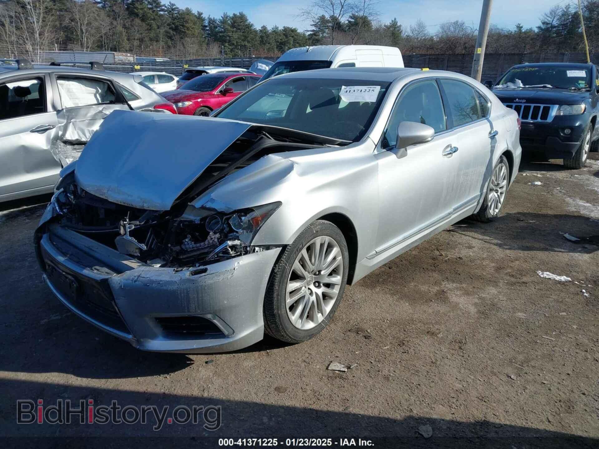 2014 LEXUS LS 460 - VIN: JTHCL5EF4E5020548 - Photo 2
