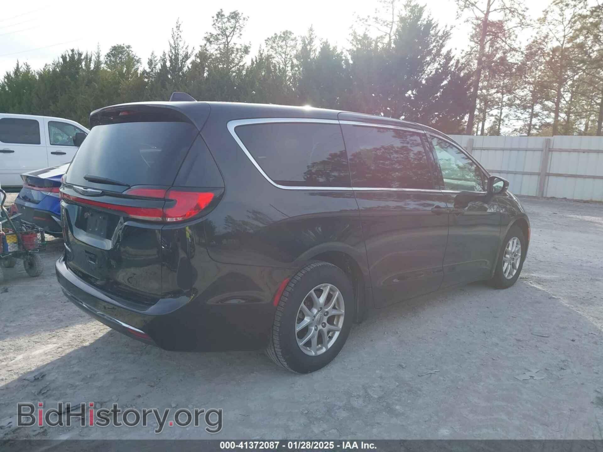 2023 CHRYSLER PACIFICA - VIN: 2C4RC1BG0PR516423 - Фото 4
