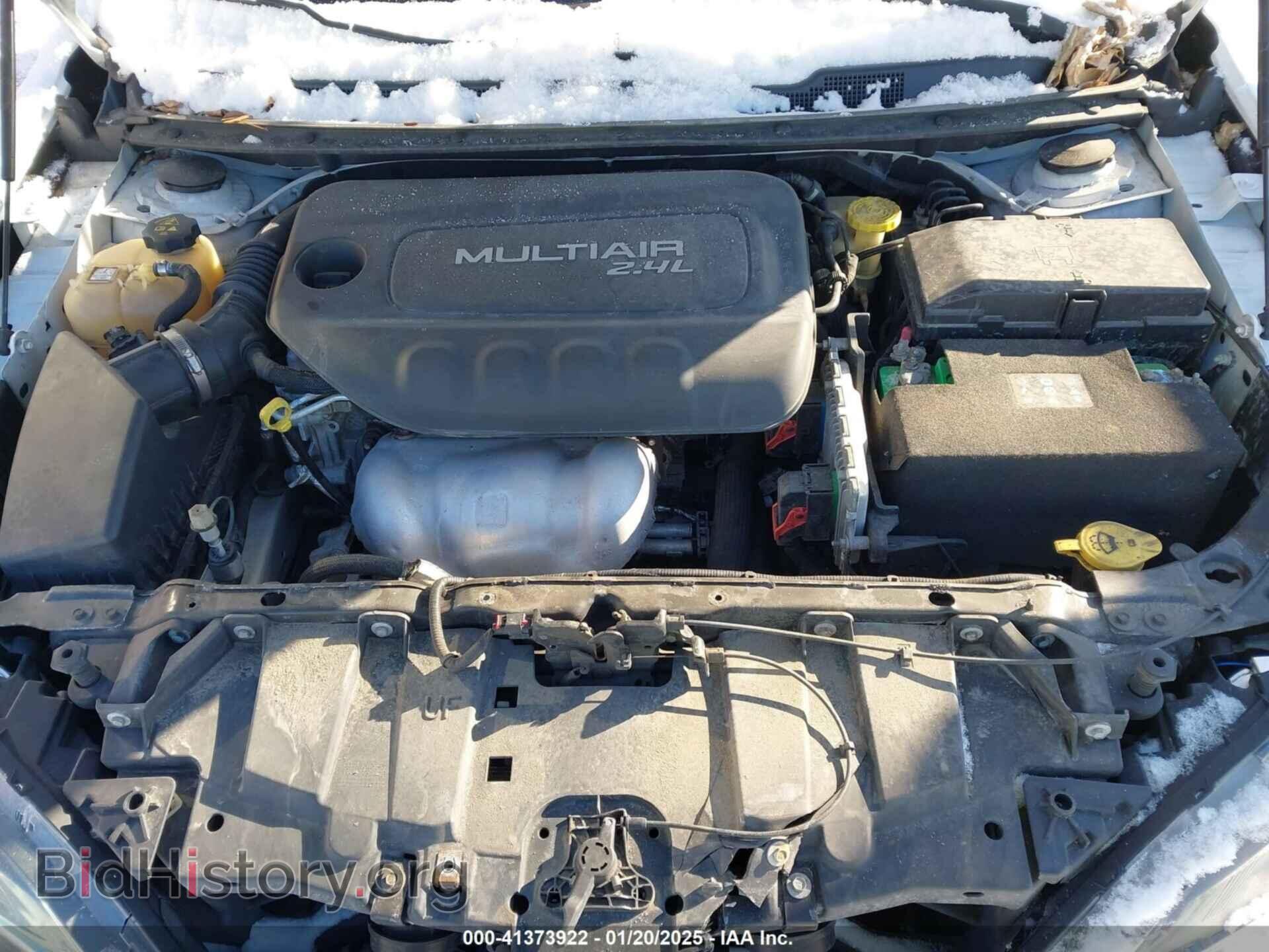 2015 CHRYSLER 200 - VIN: 1C3CCCBB0FN755878 - Фото 10