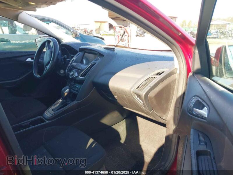 2017 Ford FOCUS (VIN 1FADP3H29HL322415) — photo 5 of 11