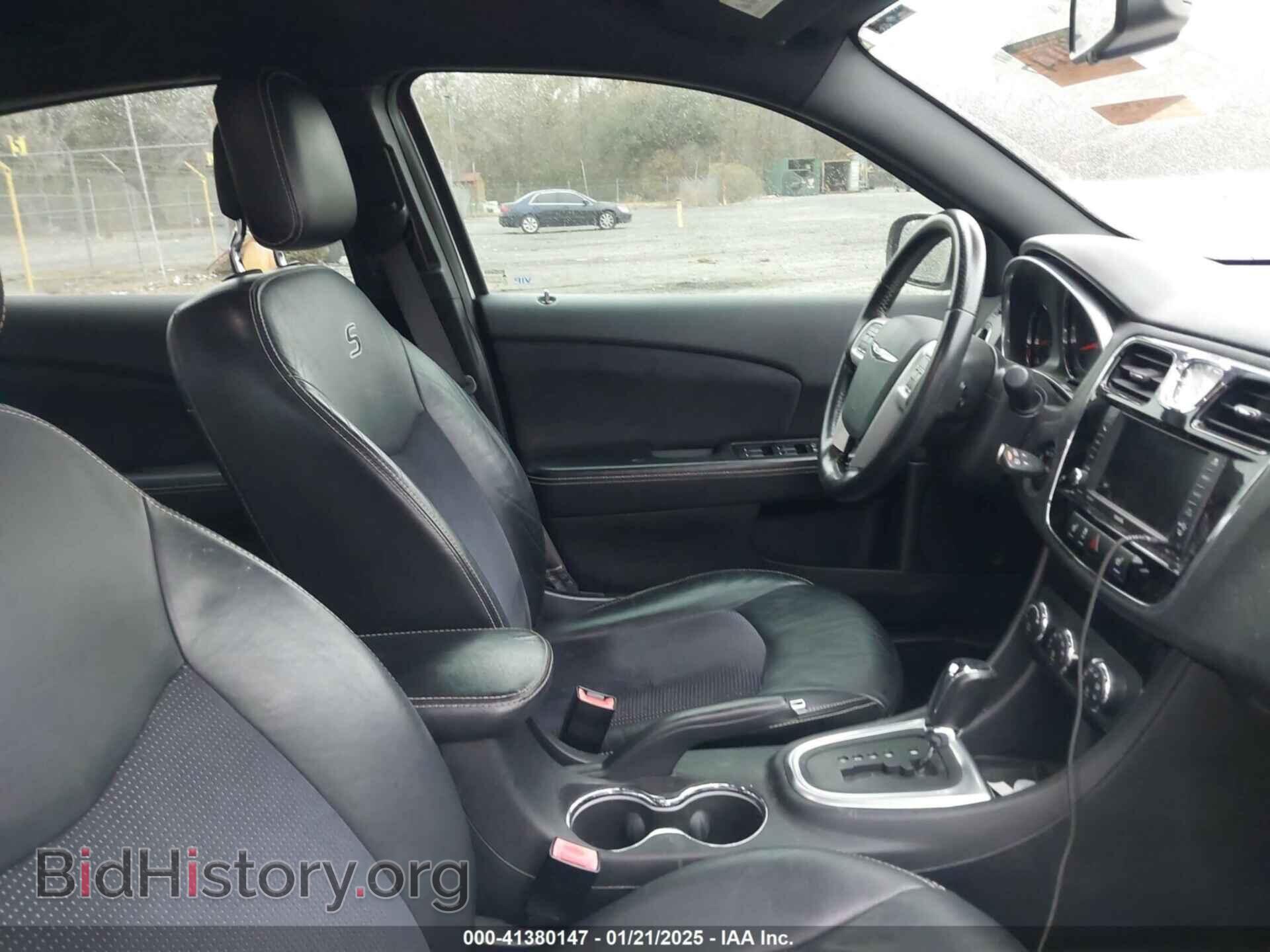 2012 CHRYSLER 200 - VIN: 1C3CCBHG3CN303710 - Фото 5