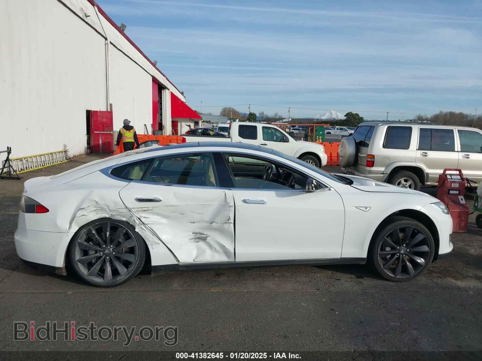 2014 TESLA MODEL S - VIN: 5YJSA1H1XEFP62494 - Photo 12
