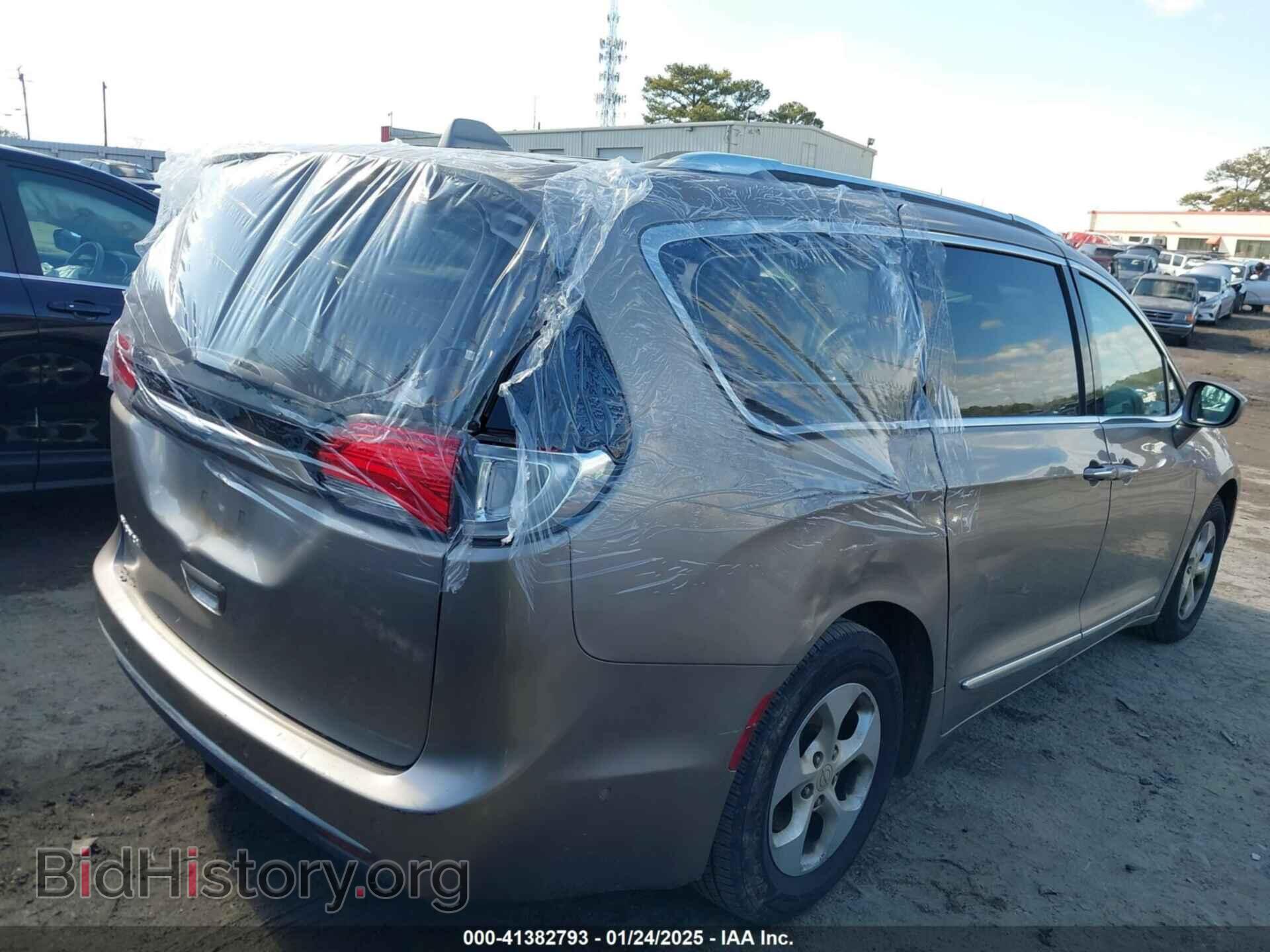 2017 CHRYSLER PACIFICA - VIN: 2C4RC1EG8HR653560 - Фото 4