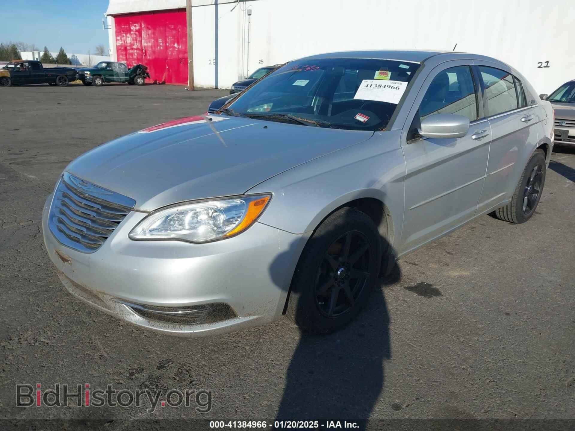2012 CHRYSLER 200 - VIN: 1C3CCBAB1CN228729 - Фото 2