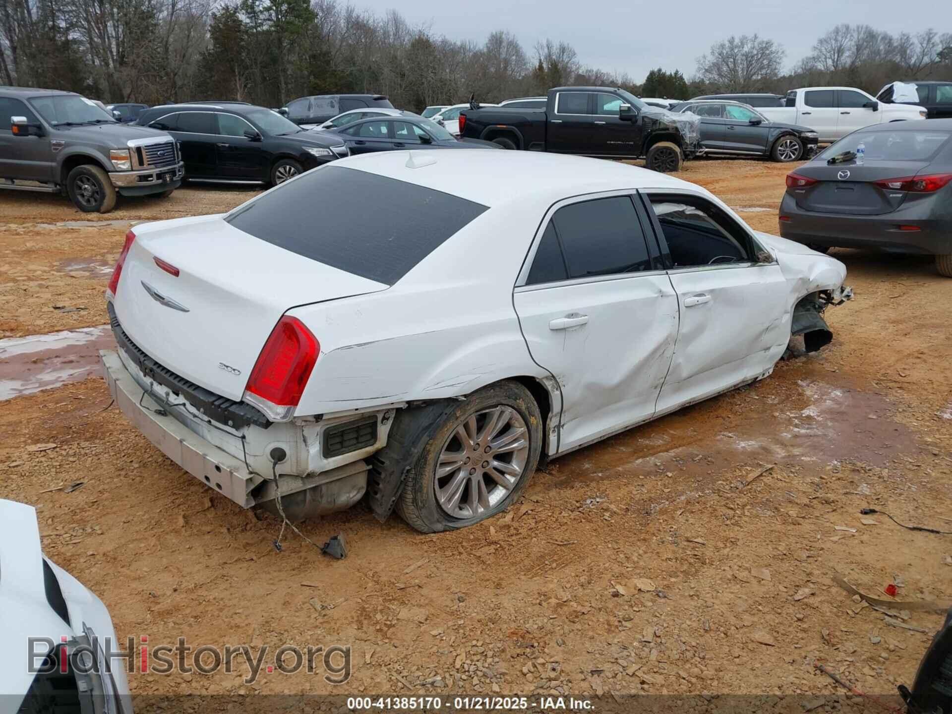 2017 CHRYSLER 300 - VIN: 2C3CCAAG1HH506311 - Фото 4