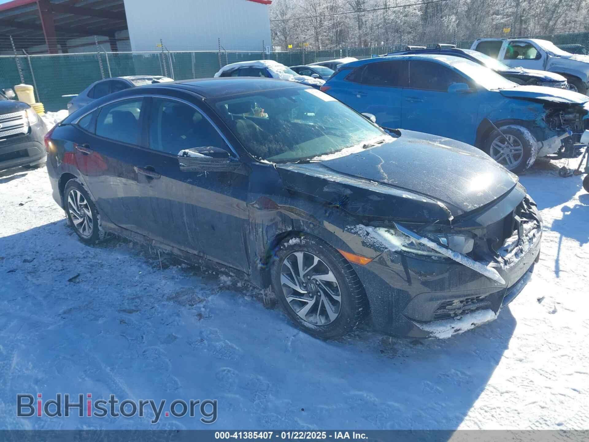 Photo 2HGFC2F78JH572840 - HONDA CIVIC 2018