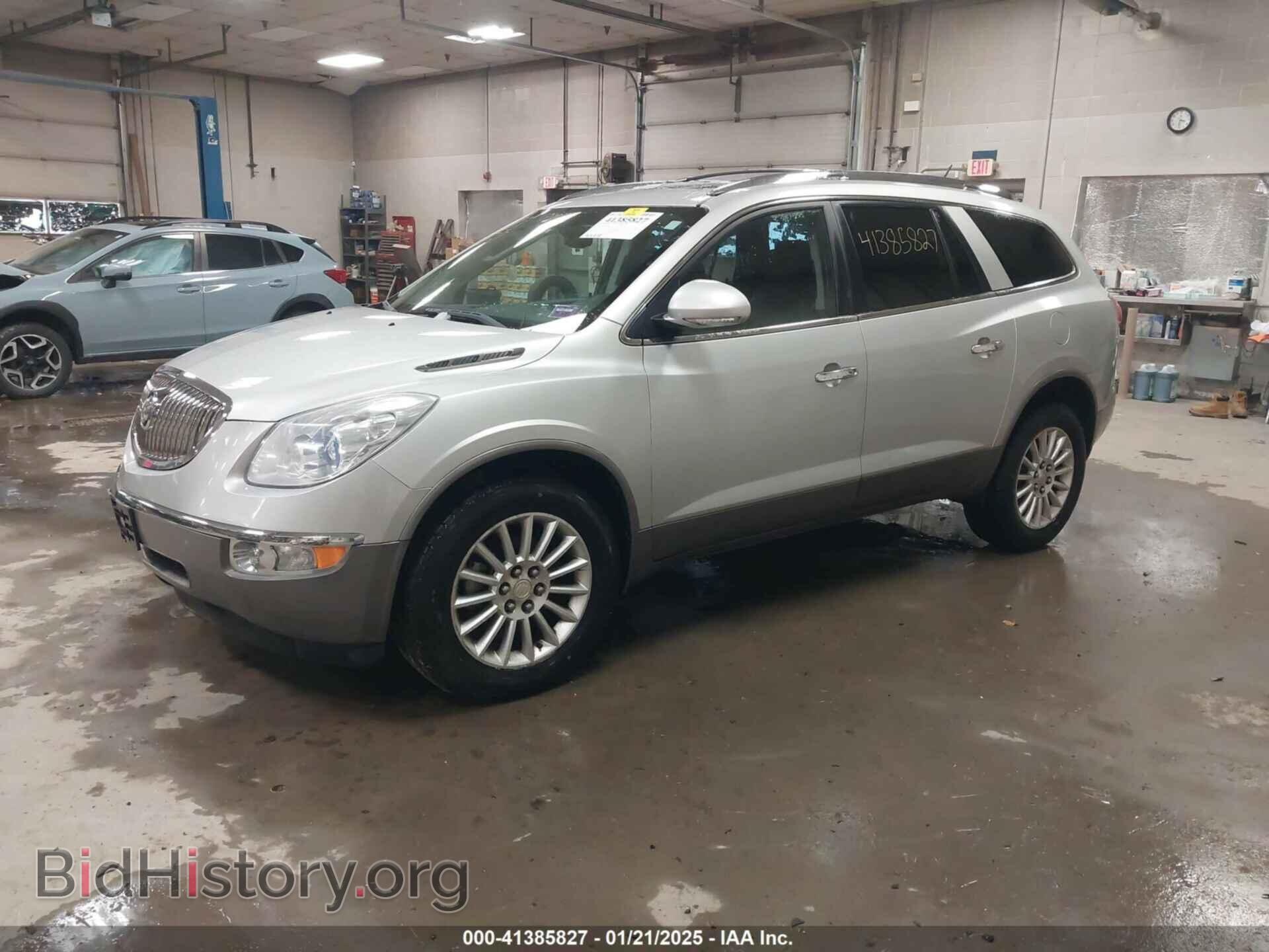 2011 BUICK ENCLAVE - VIN: 5GAKVBED6BJ394734 - Фото 2