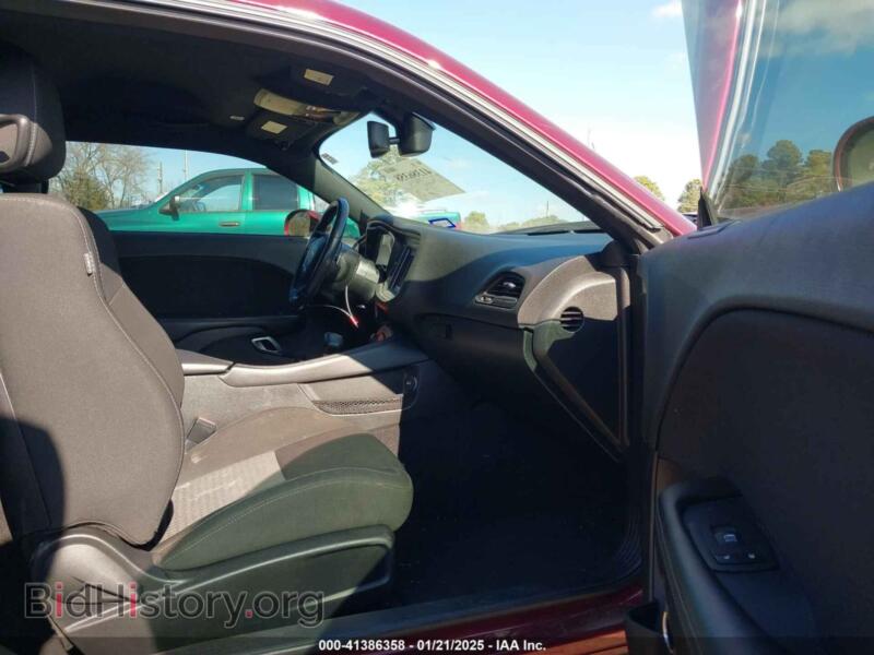 2019 Dodge CHALLENGER (VIN 2C3CDZBT9KH708893) — photo 5 of 17