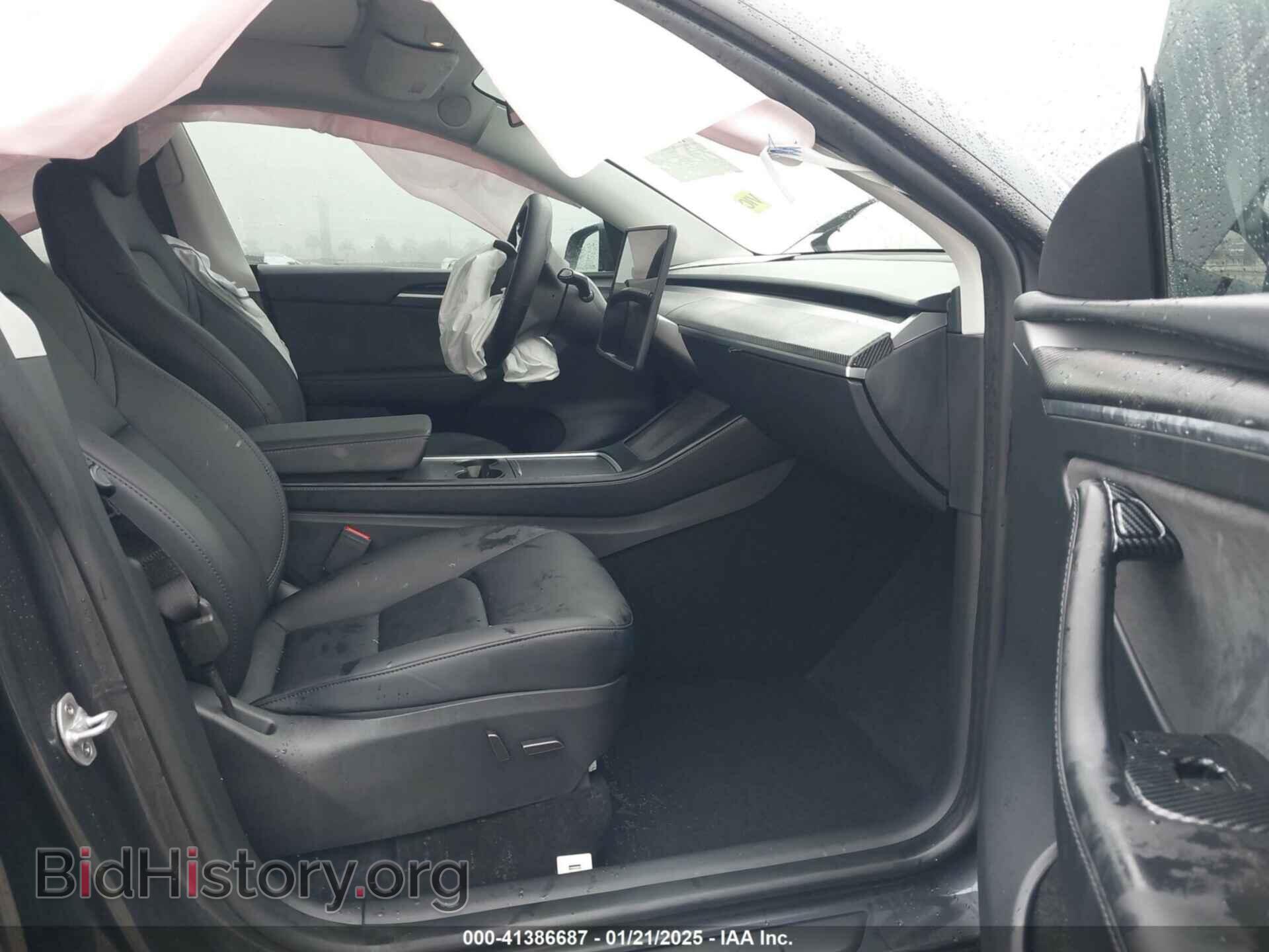 2024 TESLA MODEL Y - VIN: 7SAYGDED8RF213927 - Photo 5